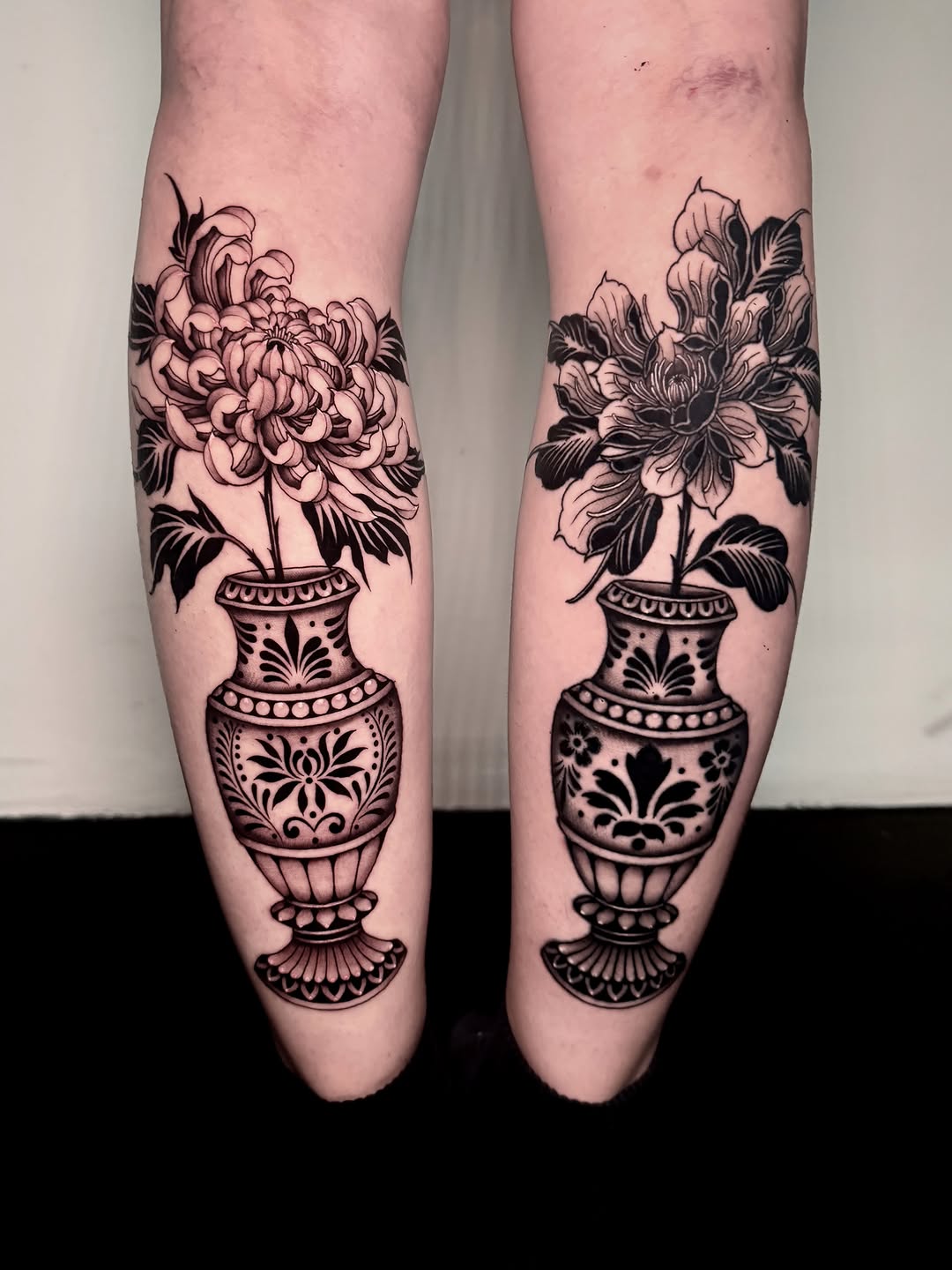 Tattoo by @nizi_tattoo — american_traditional, black_and_grey