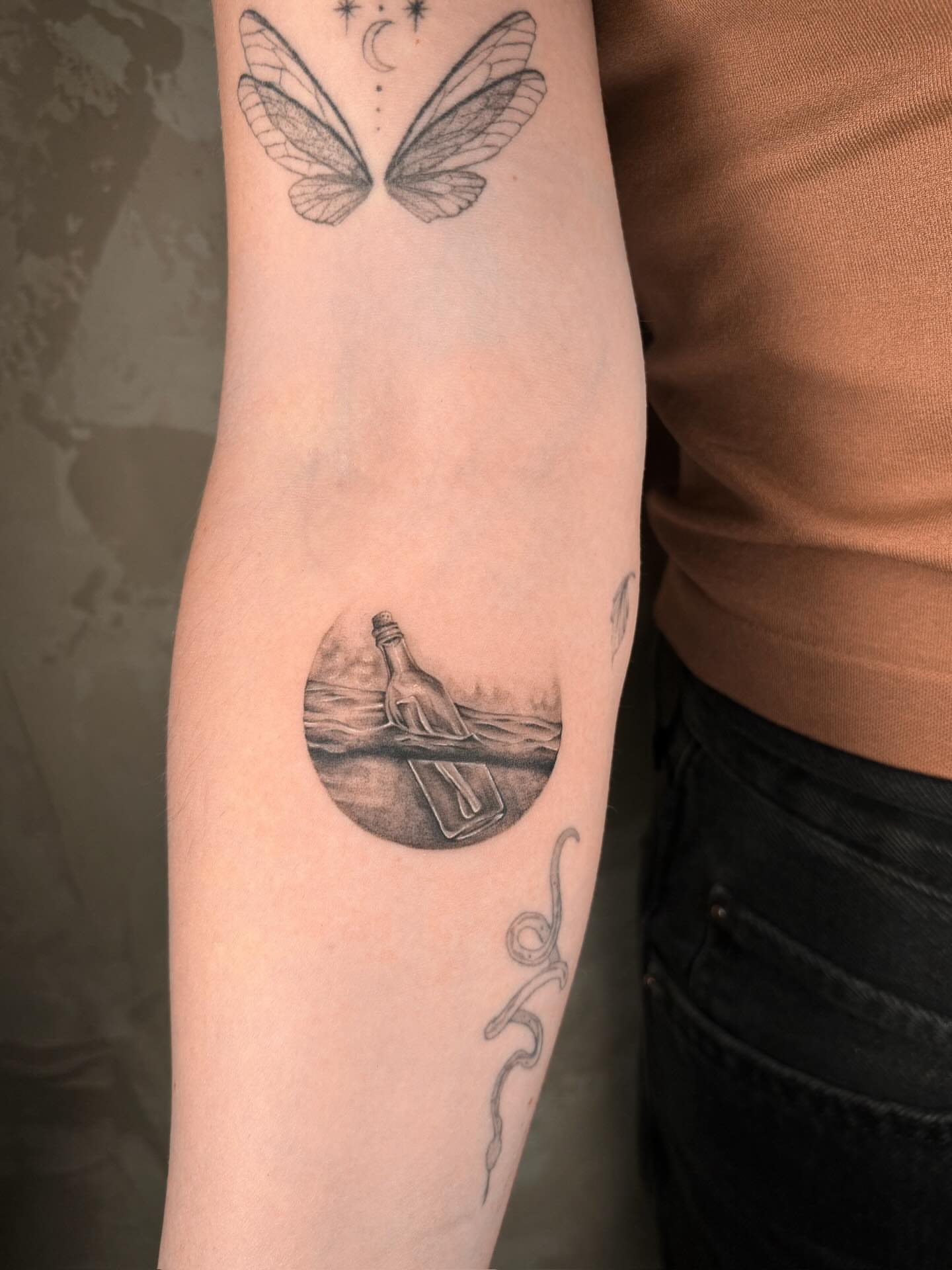 Tattoo by @eudokeotattoo — black_and_grey