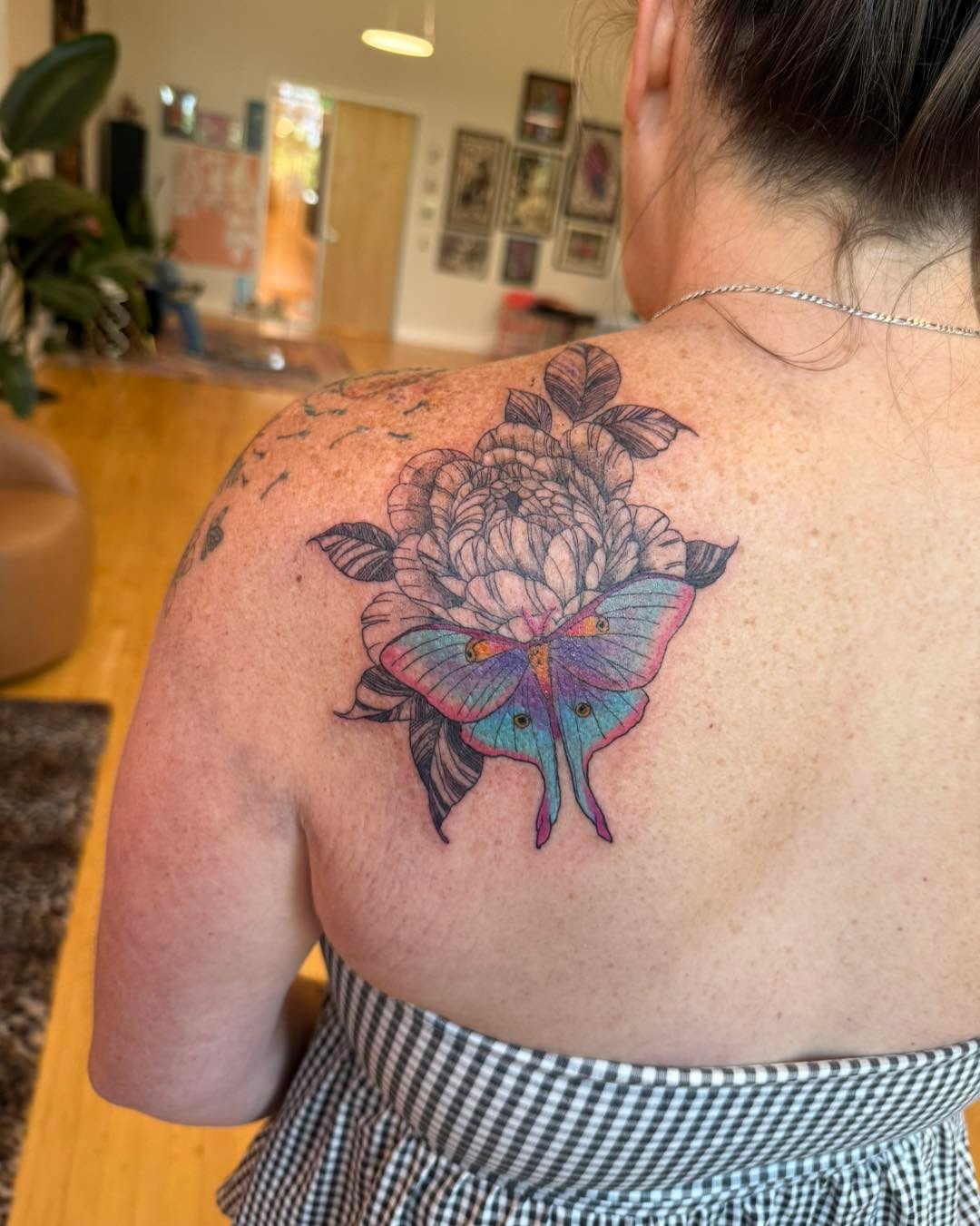 Tattoo by @tinyghosttattoo — fine_line, realism