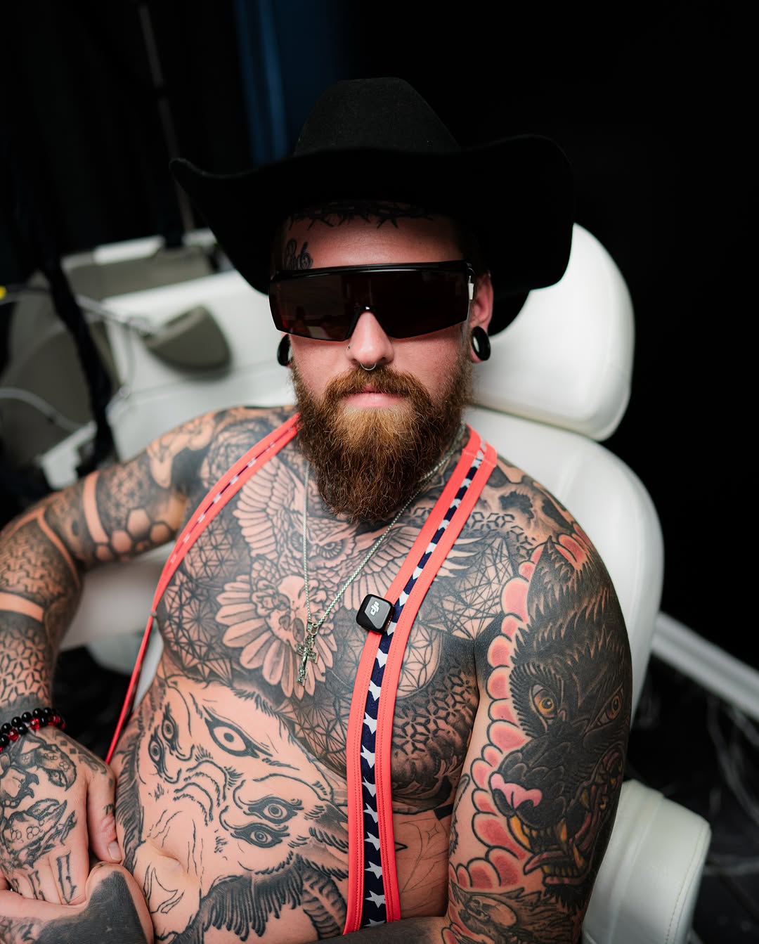 Tattoo by @cholo_supremetattoos โ american_traditional