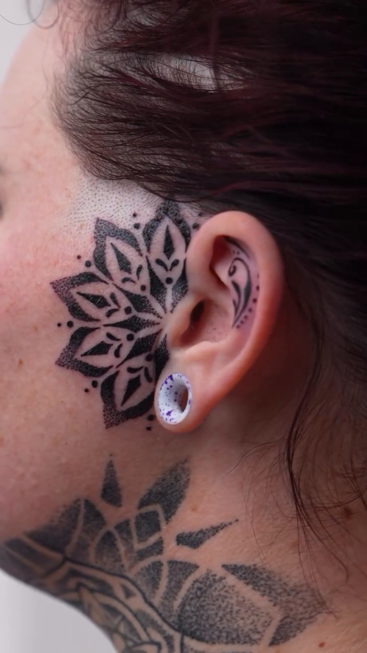 Tattoo by @nairadots — geometric, dotwork