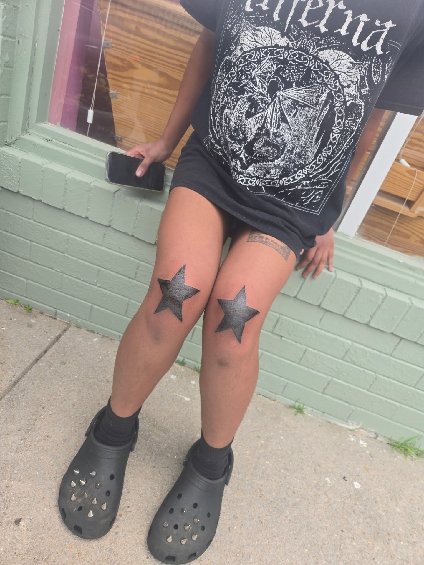 Stars black and grey tattoo on the leg by Lane