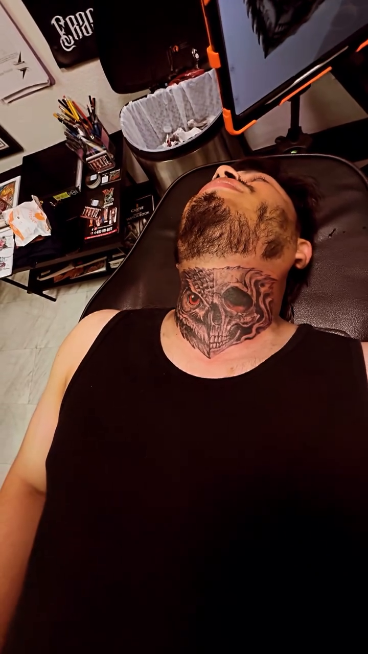 Tattoo by @erasmovasqueztattoo — blackwork, geometric