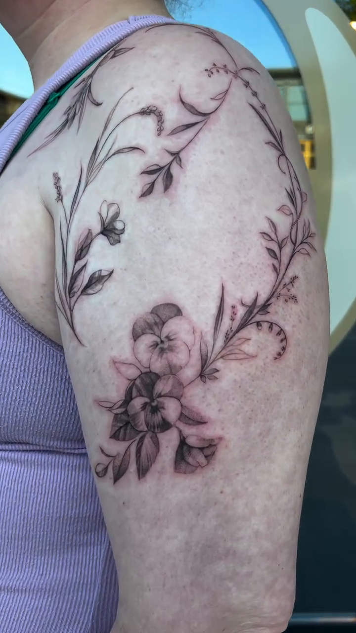 Tattoo by @thealliwilcox — fine_line, black_and_grey