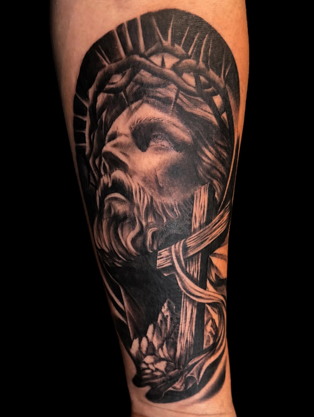 Tattoo by @rickysbangerink โ realism, black_and_grey