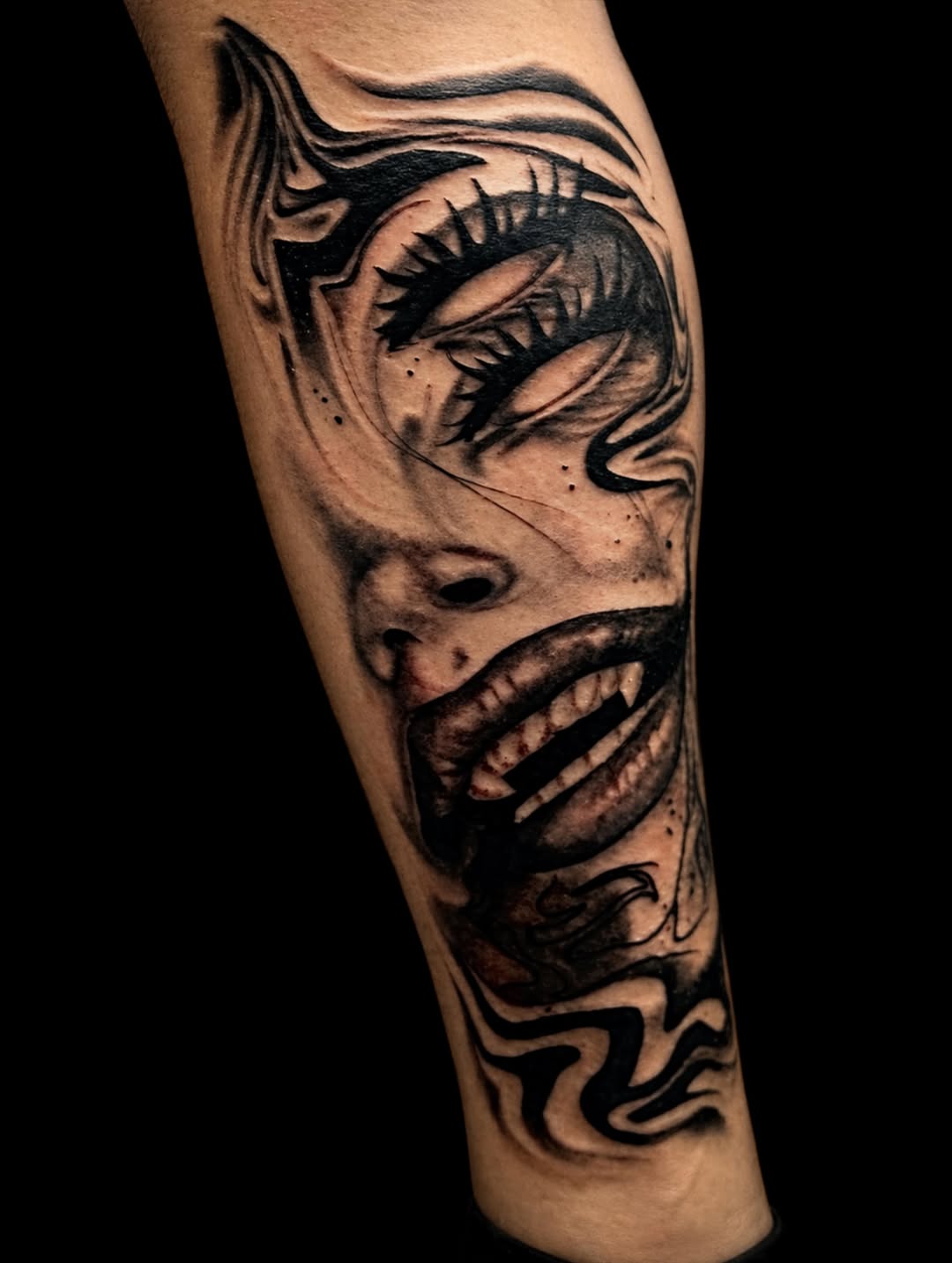Tattoo by @rickysbangerink โ dark_realism, black_and_grey