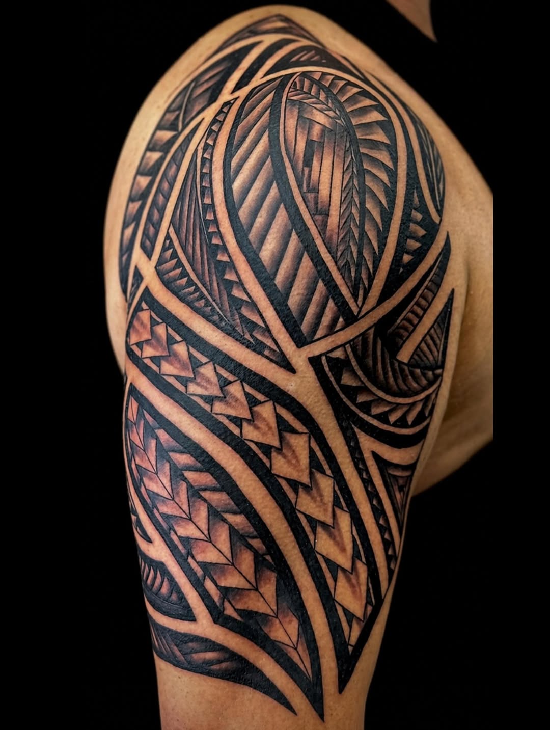 Tattoo by @rickysbangerink โ tribal, blackwork