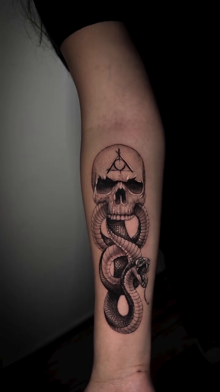 Tattoo by @alanink_ — black_and_grey, realism