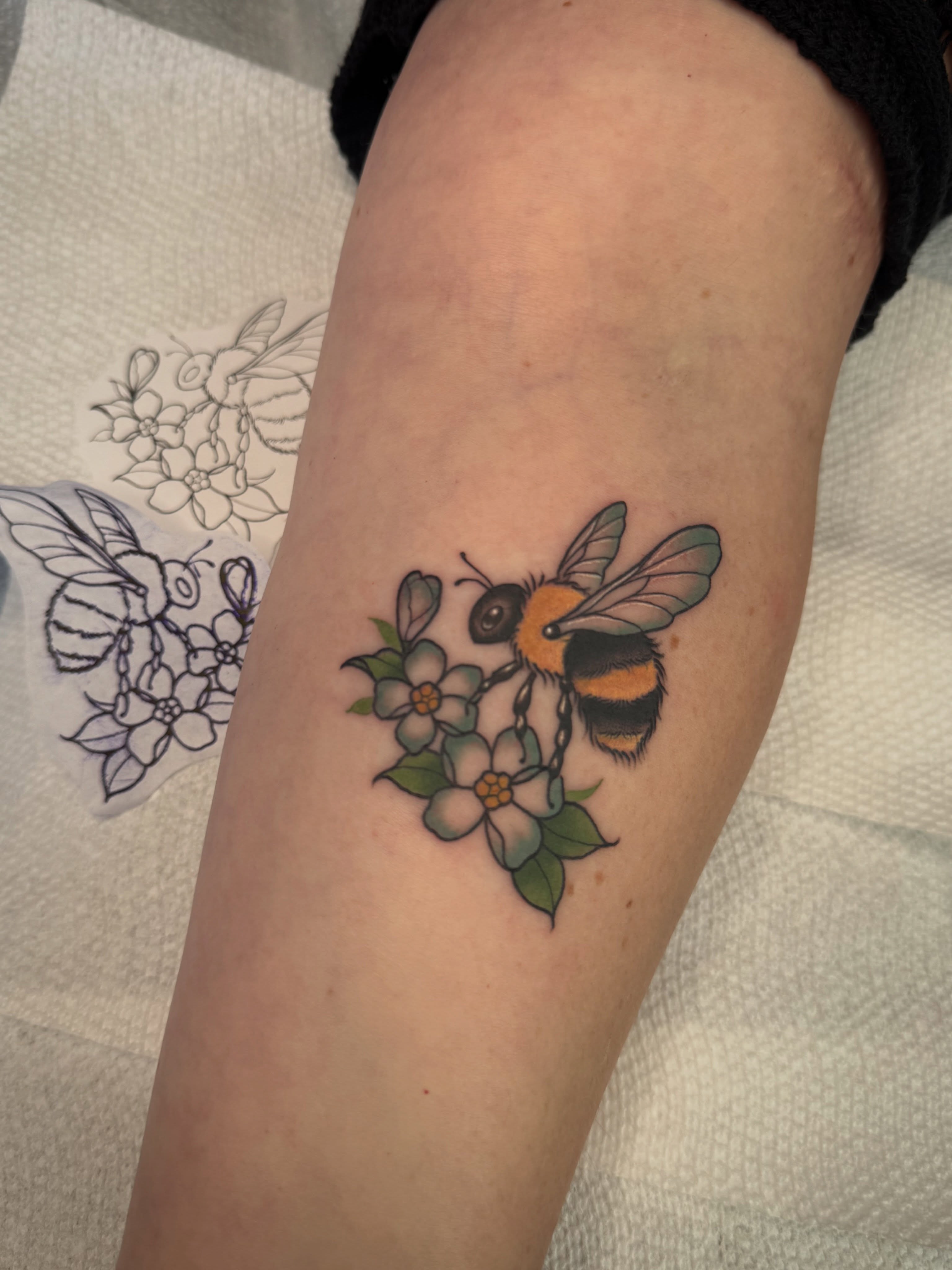 Bumblebee and flowers new school tattoo on the forearm by Alisa (Li) Affatato ๐ผ
