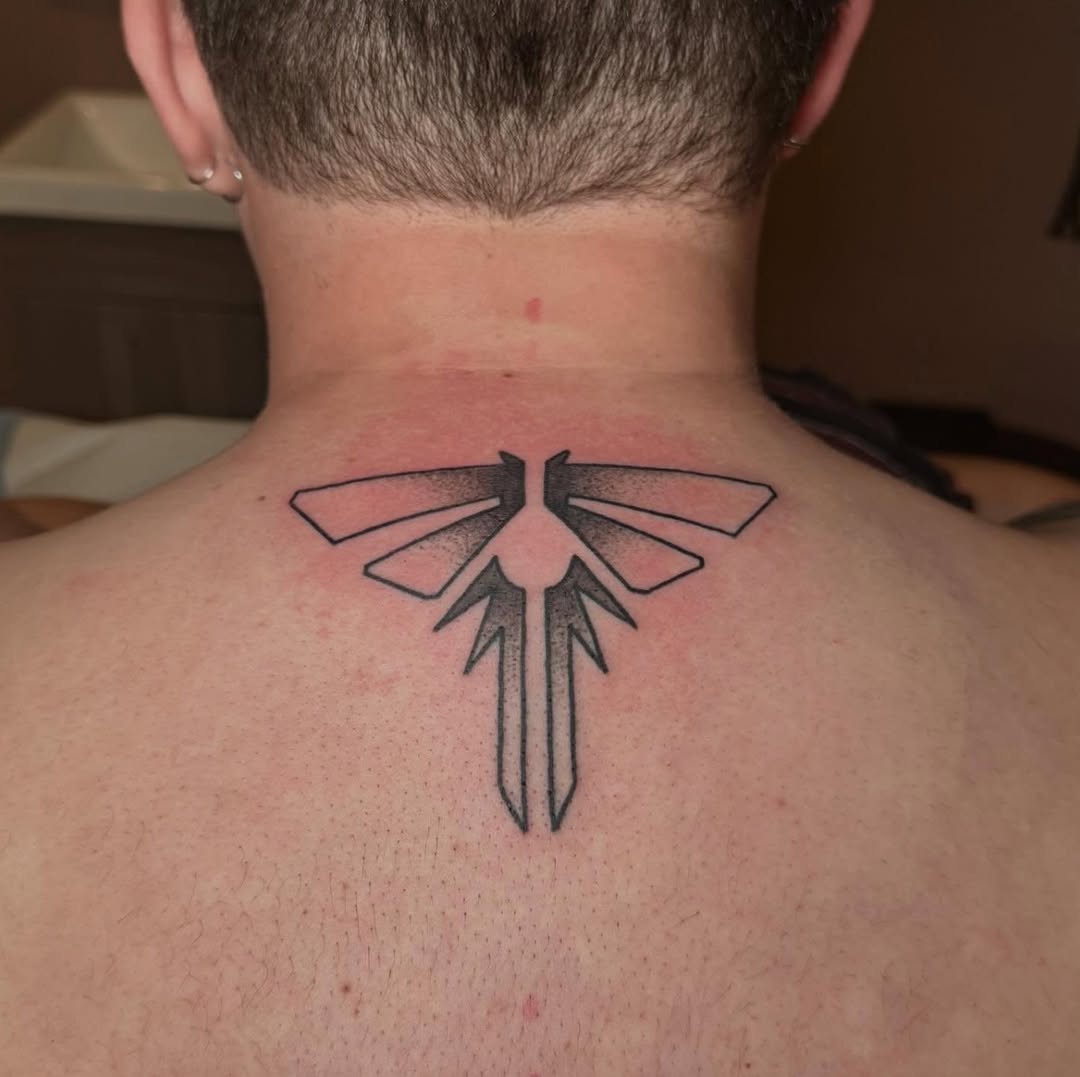 Tattoo by @kittystabz — black_and_grey, geometric