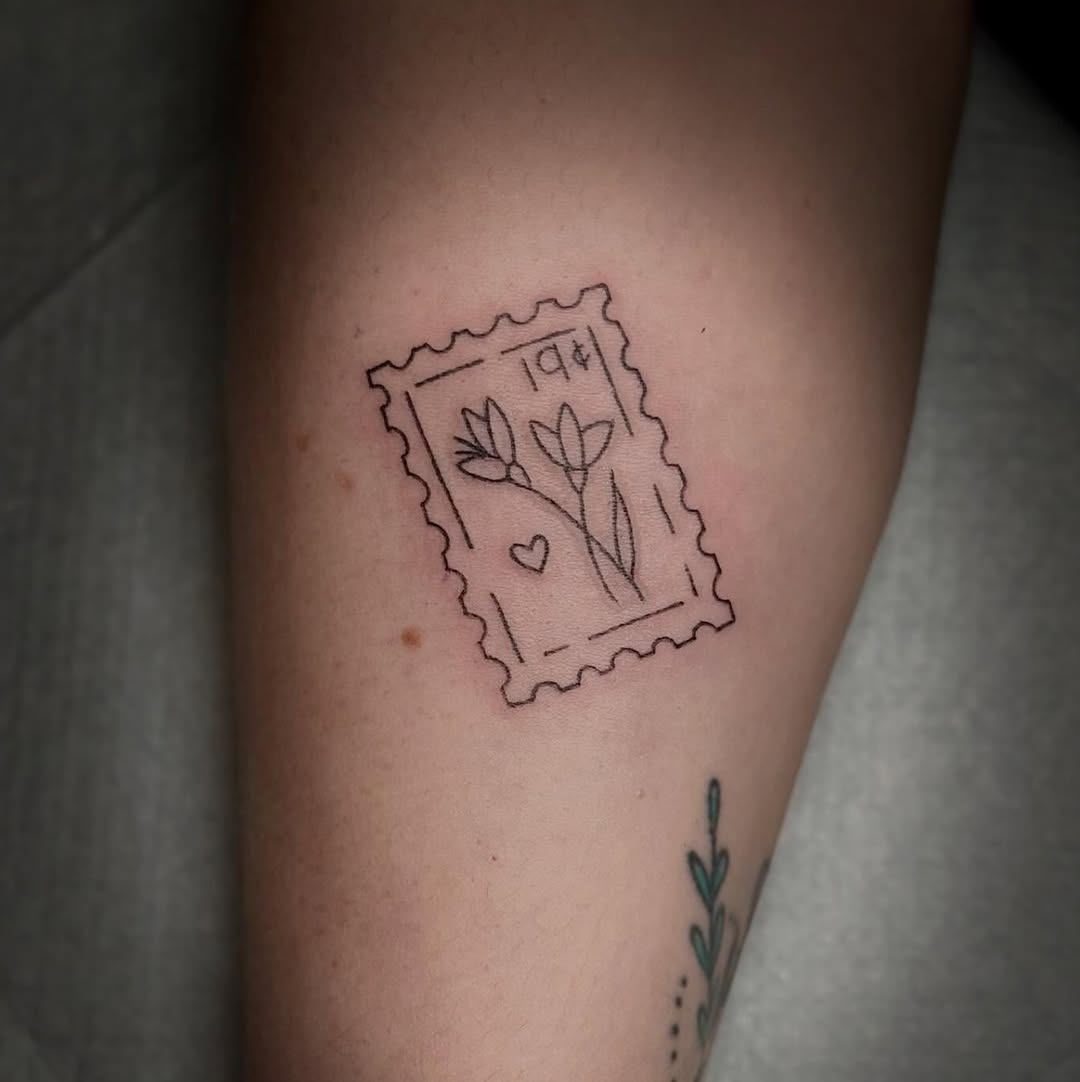 Tattoo by @kittystabz — fine_line, minimalist