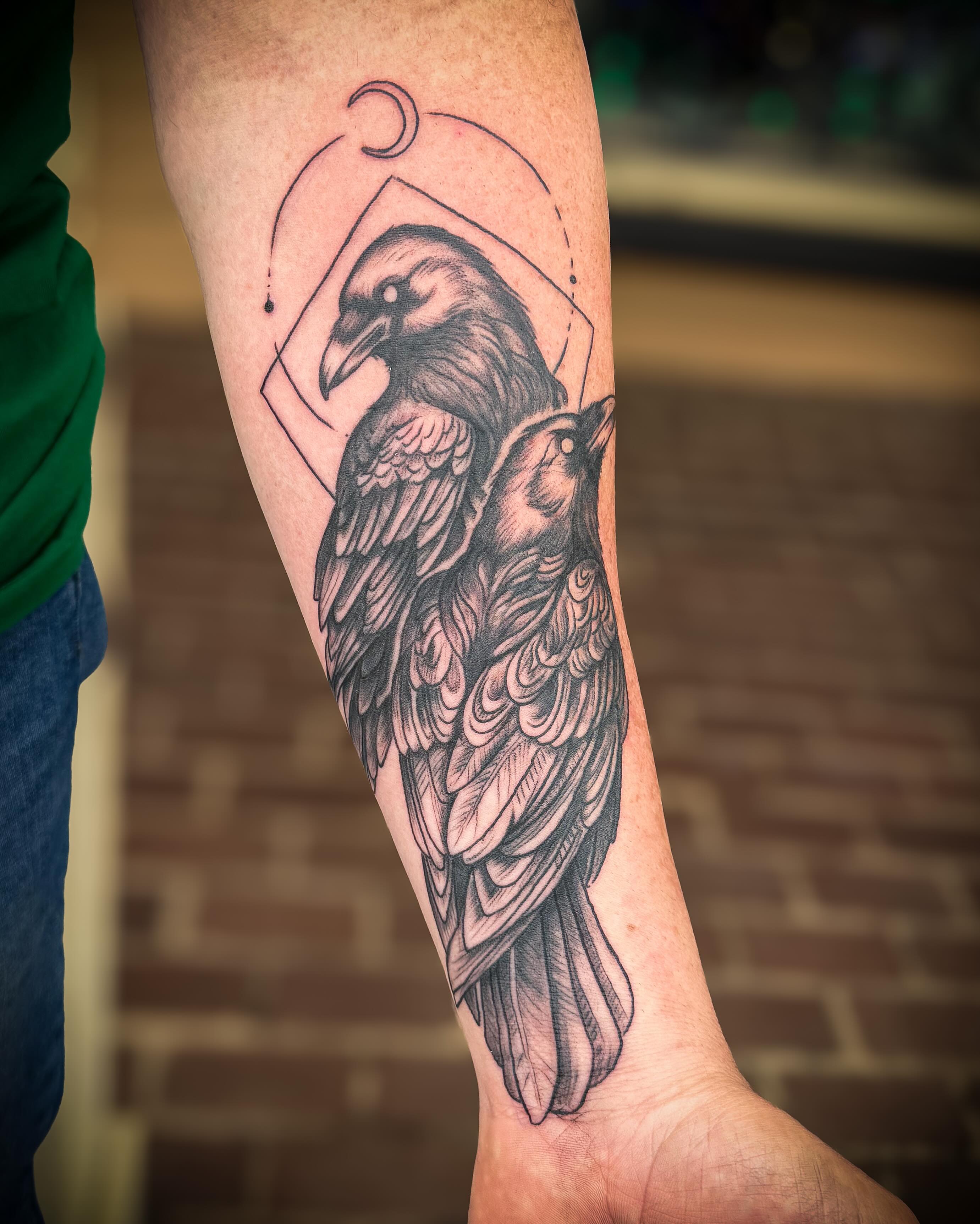 Tattoo by @tatsbyjesse — black_and_grey, geometric