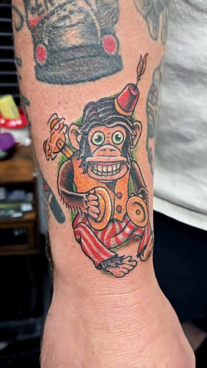 Tattoo by @robinmatztattoos โ neo_traditional