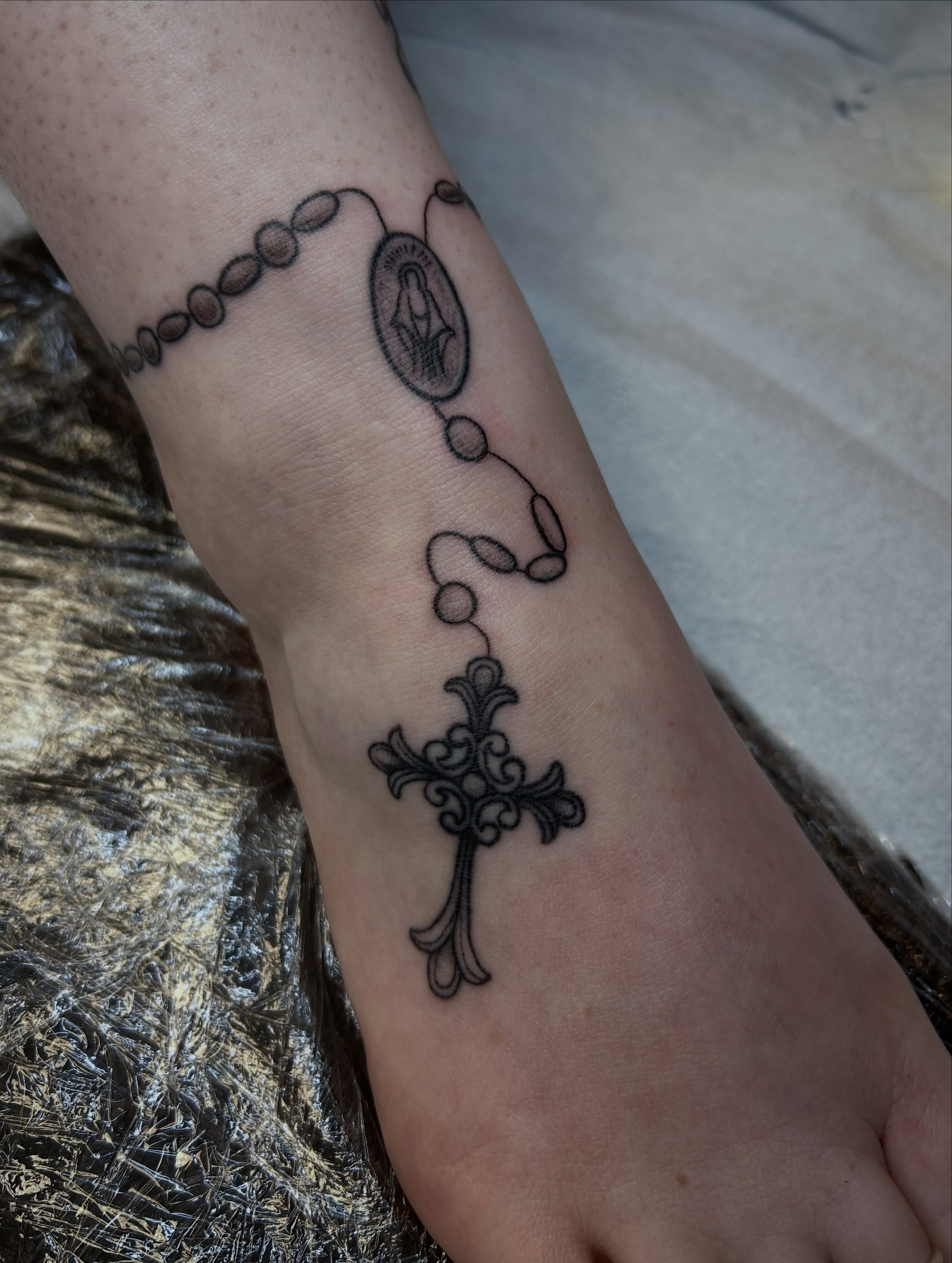 Tattoo by @midwestcrybaby — black_and_grey