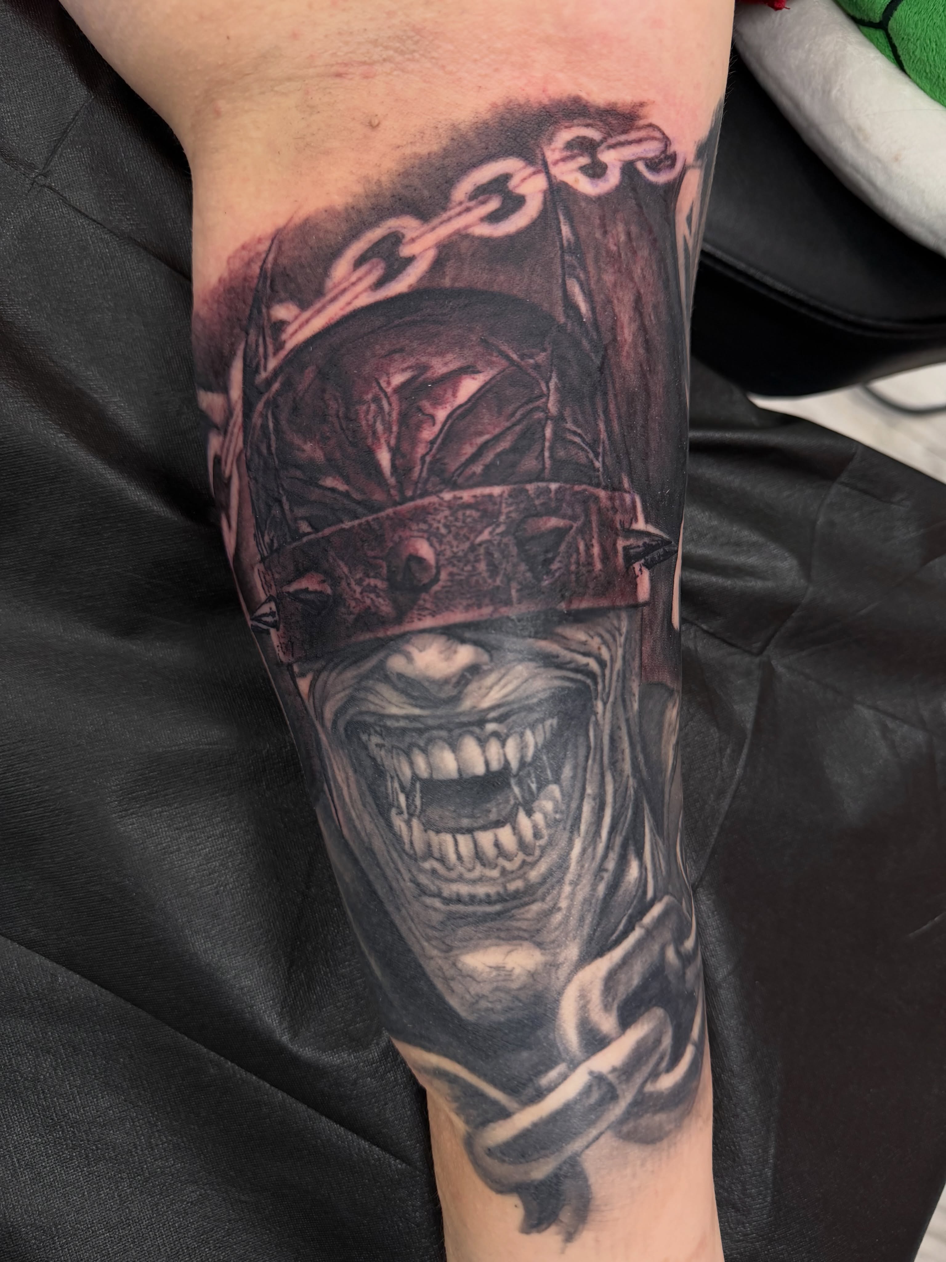 Tattoo by @3mtatts — black_and_grey, realism