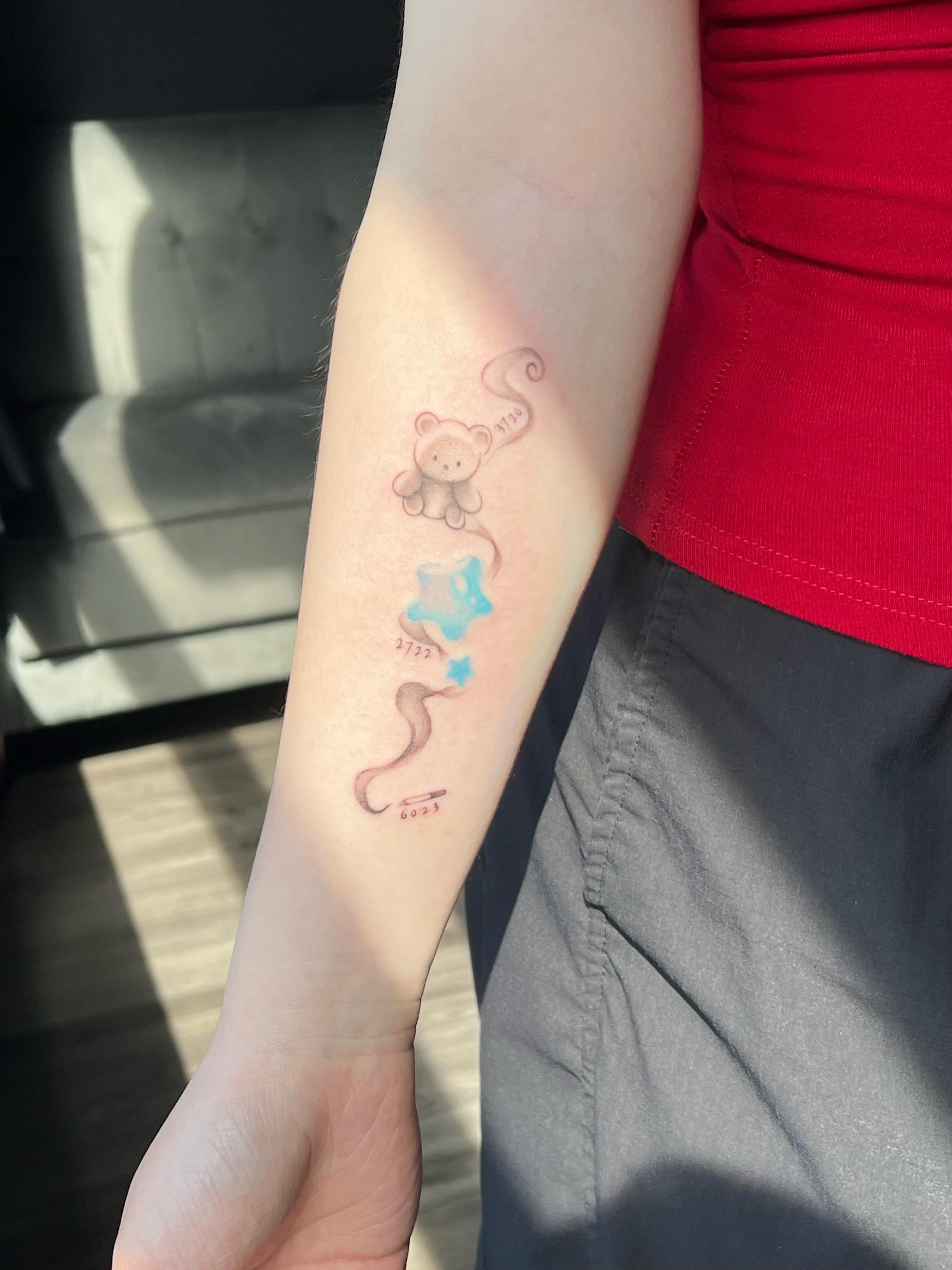 Tattoo by @hhhtattoo__ — dotwork