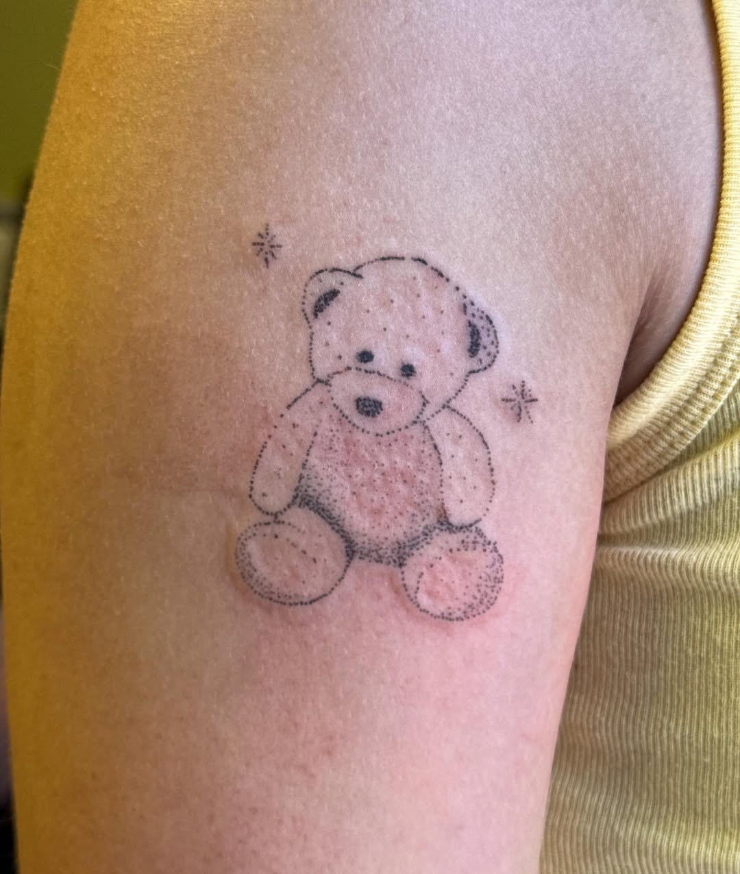 Tattoo by @babybeartattoos β dotwork, minimalist