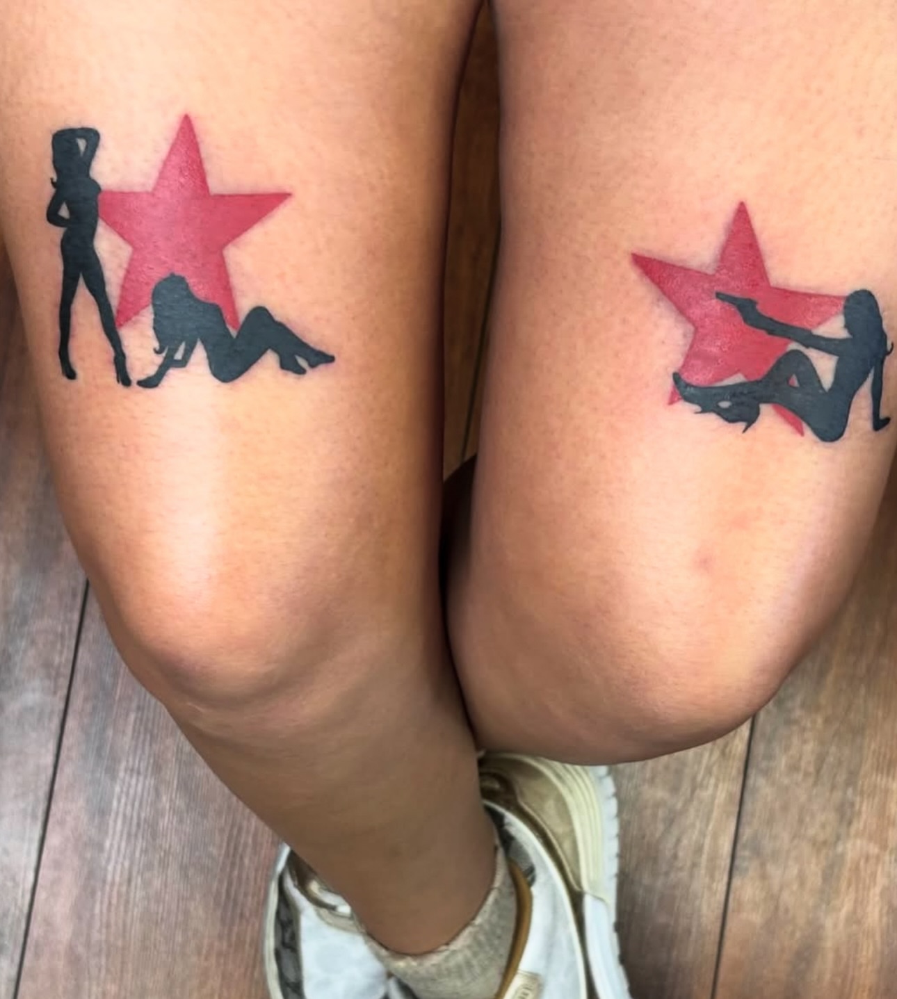 Star and silhouettes black and grey tattoo on the thigh by 🇲🇽 Kiki
