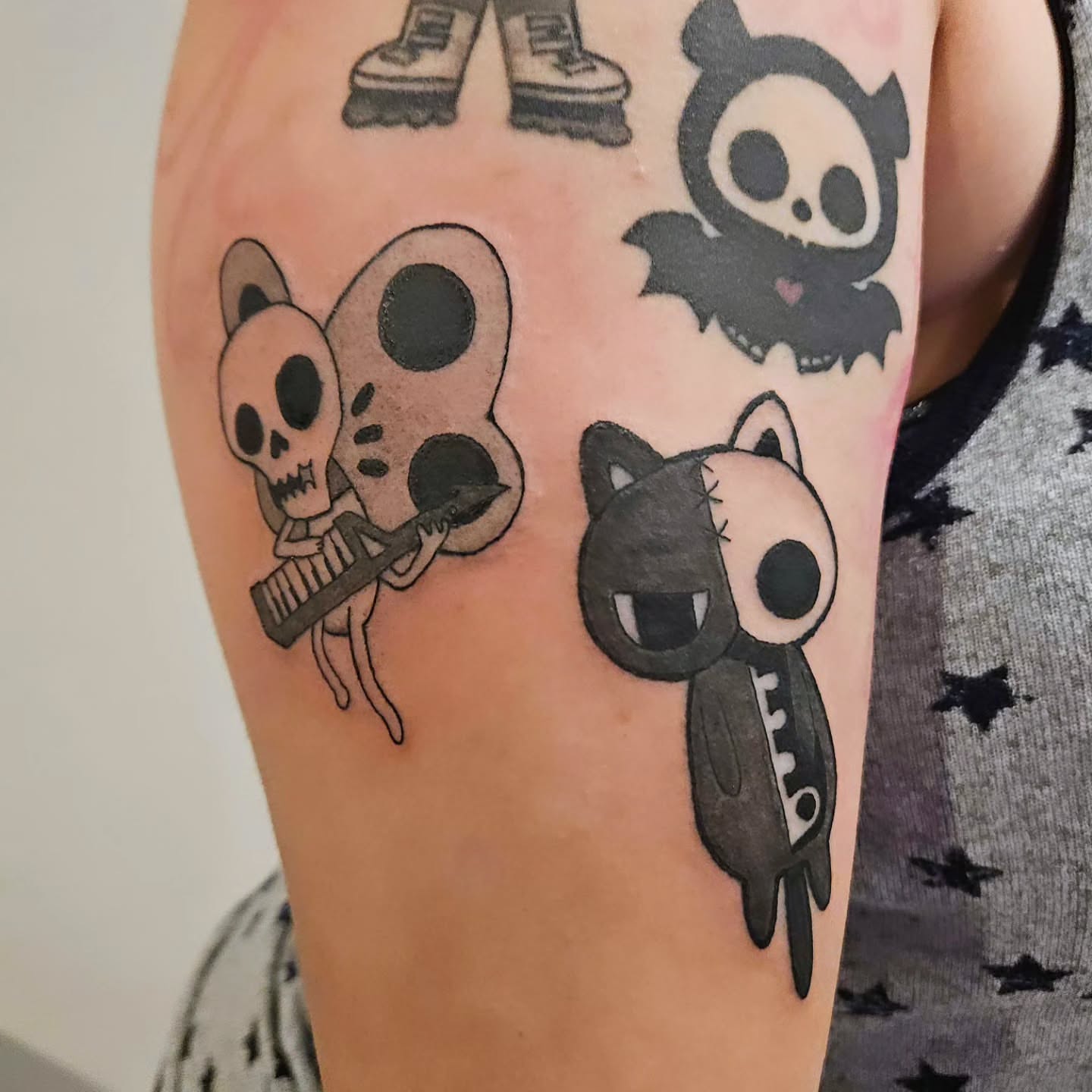 Tattoo by @junibugtat — black_and_grey