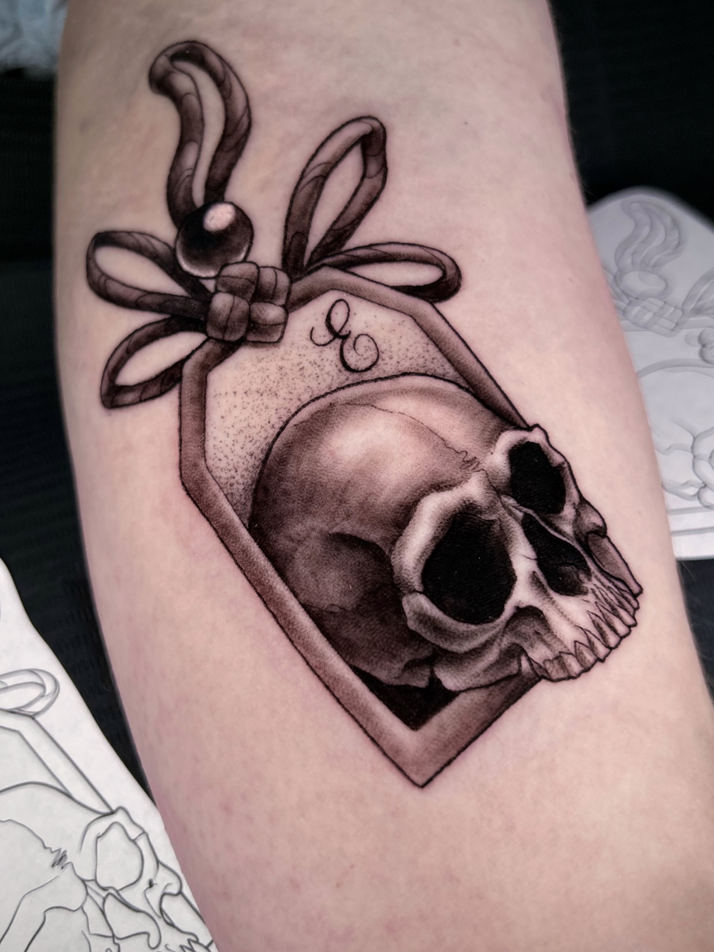 Tattoo by @marisolcreative β black_and_grey