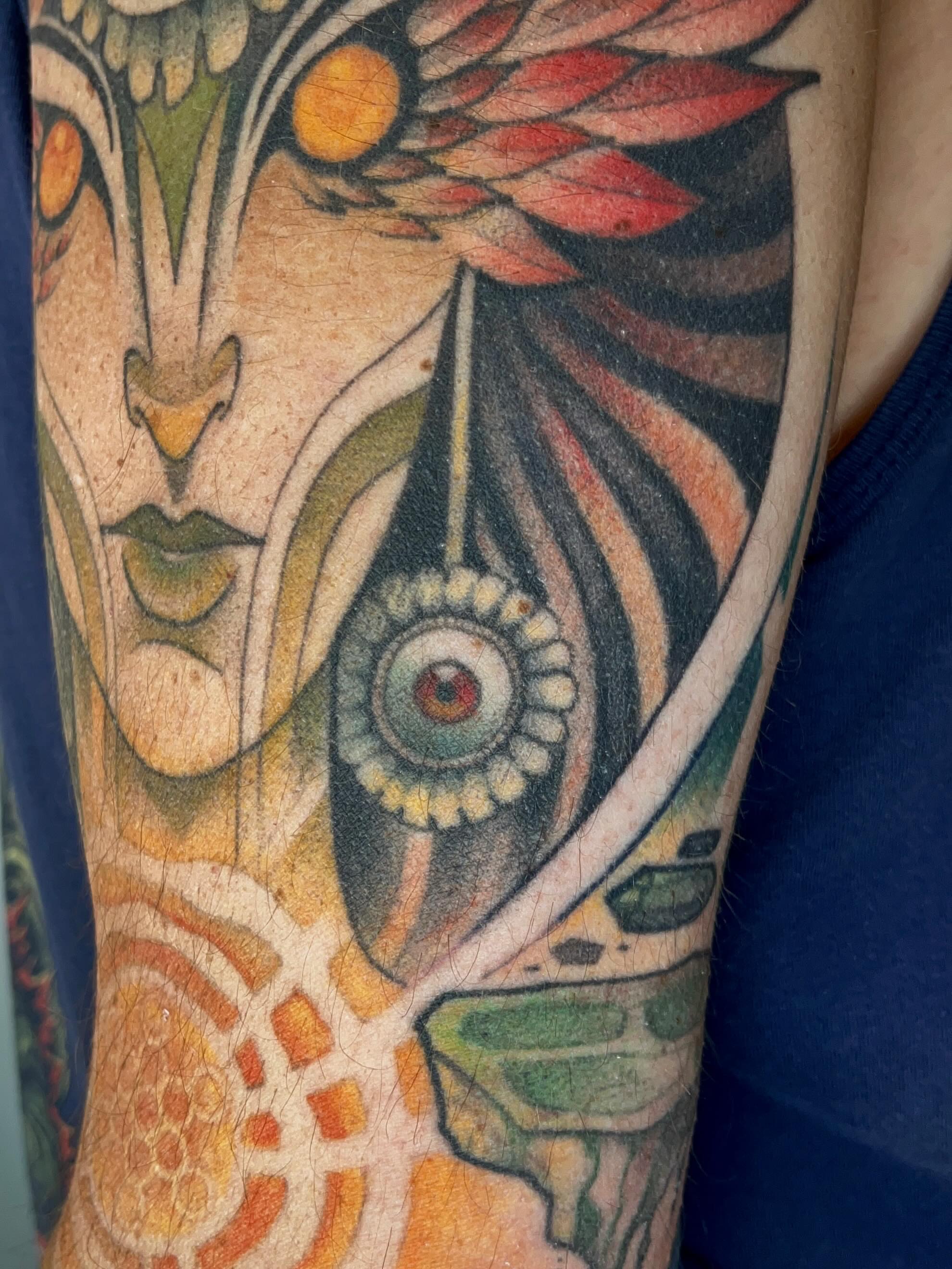 Tattoo by @samanthacastrovinci — illustrative, geometric
