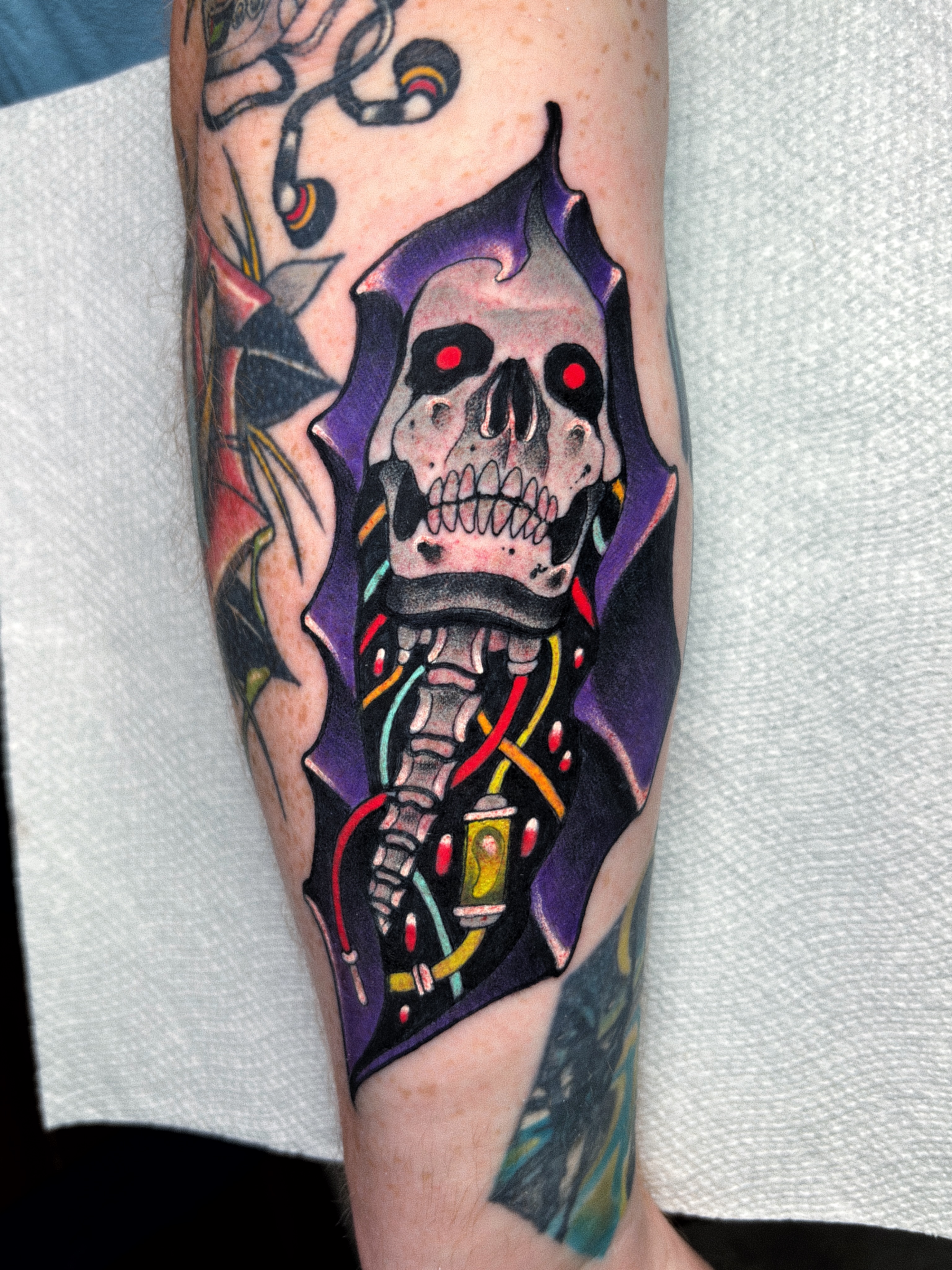 Tattoo by @shaneklos โ american_traditional