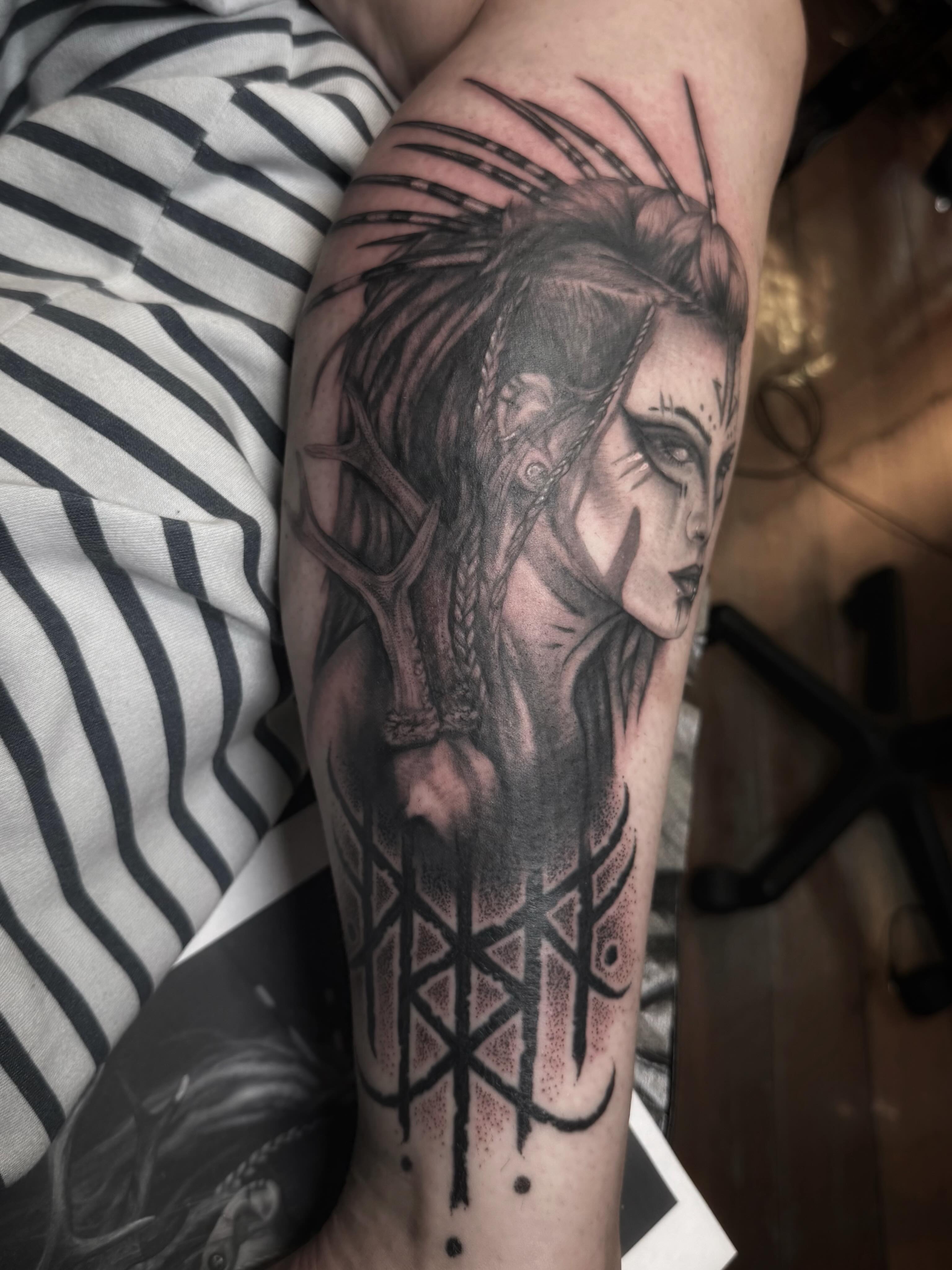 Tattoo by @sanctumsenunatattoo — dotwork, realism