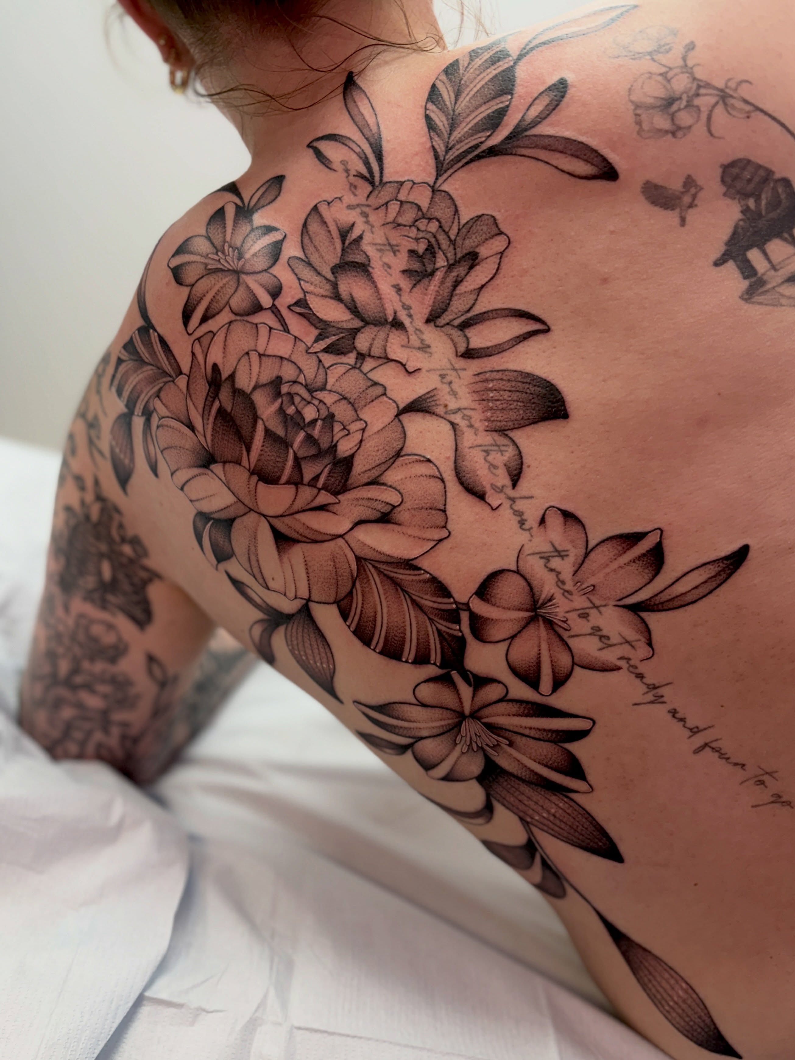 Tattoo by @lilindigotattoo โ black_and_grey, realism