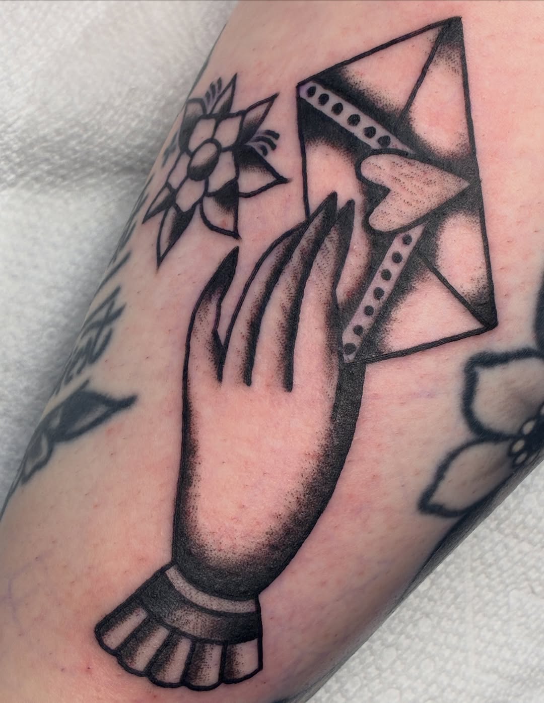 Dotwork tattoo on the forearm by Sav Robinson