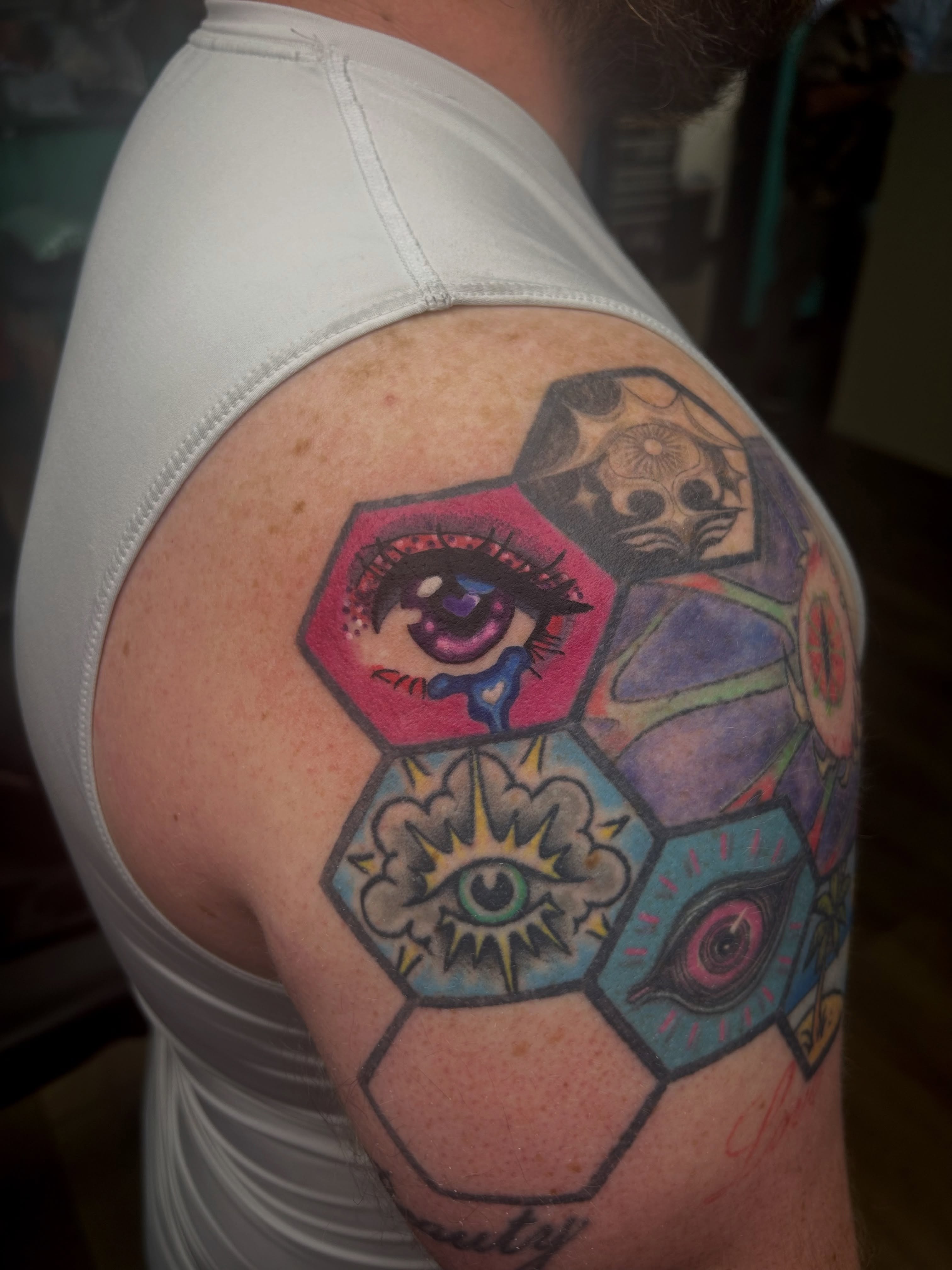 Tattoo by @bee.rose_tattoo — geometric, surrealism