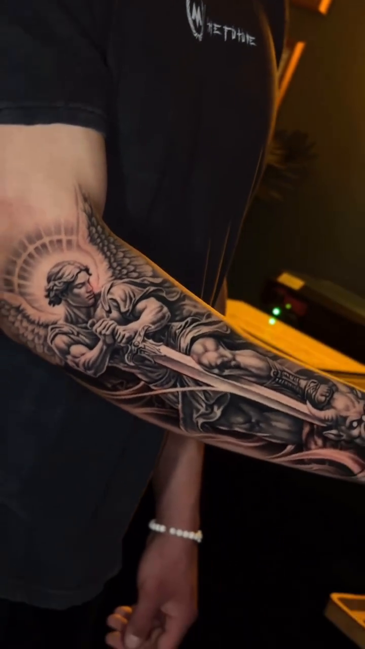 Tattoo by @zioninkz โ black_and_grey, realism