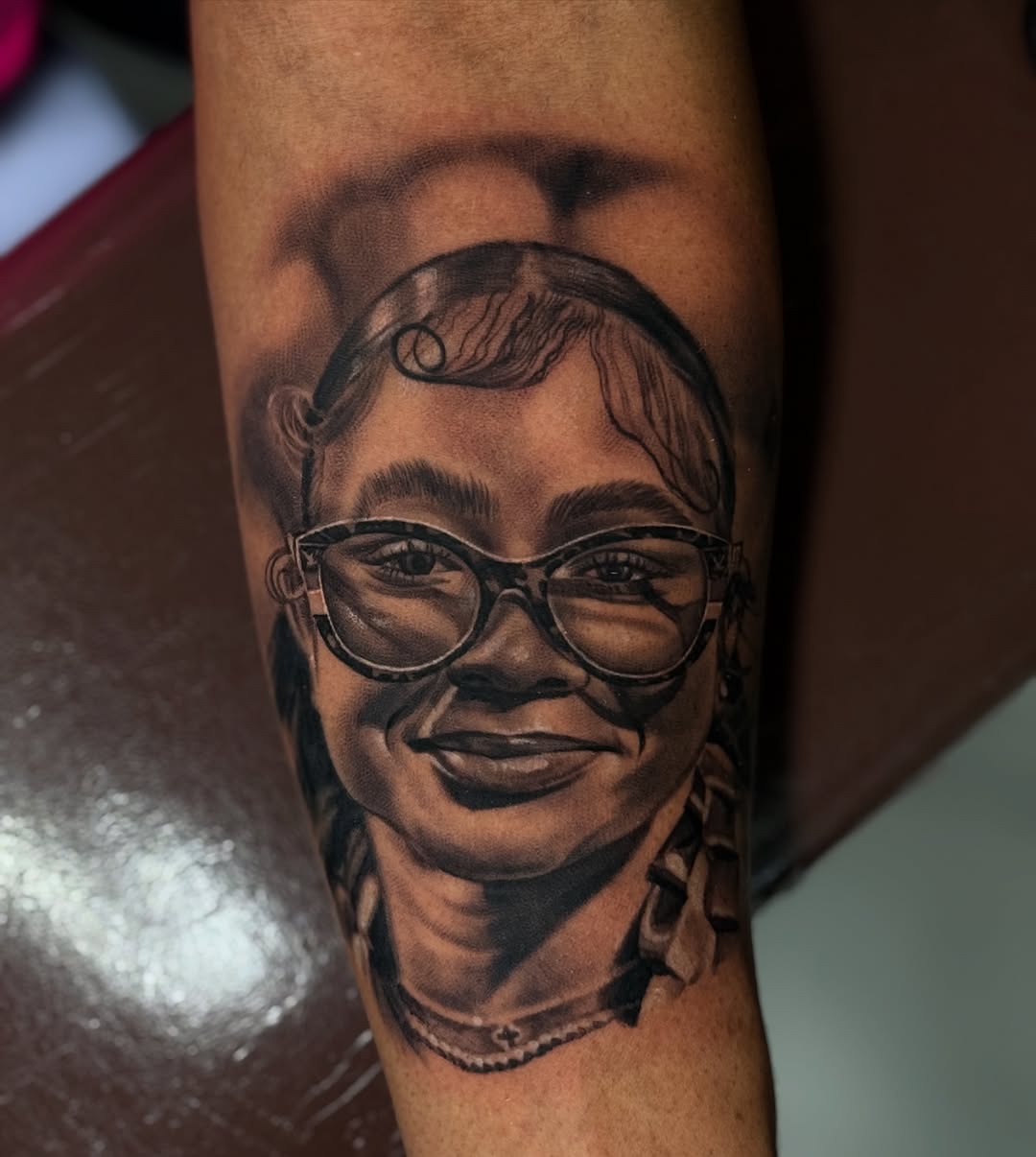 Tattoo by @tattoosbysergiomendez — realism, black_and_grey