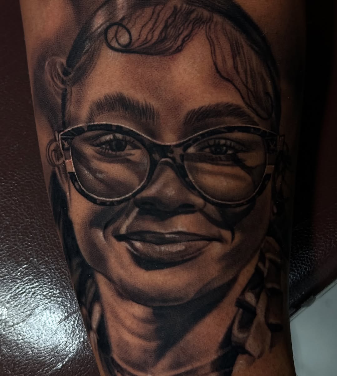 Tattoo by @tattoosbysergiomendez — realism, black_and_grey