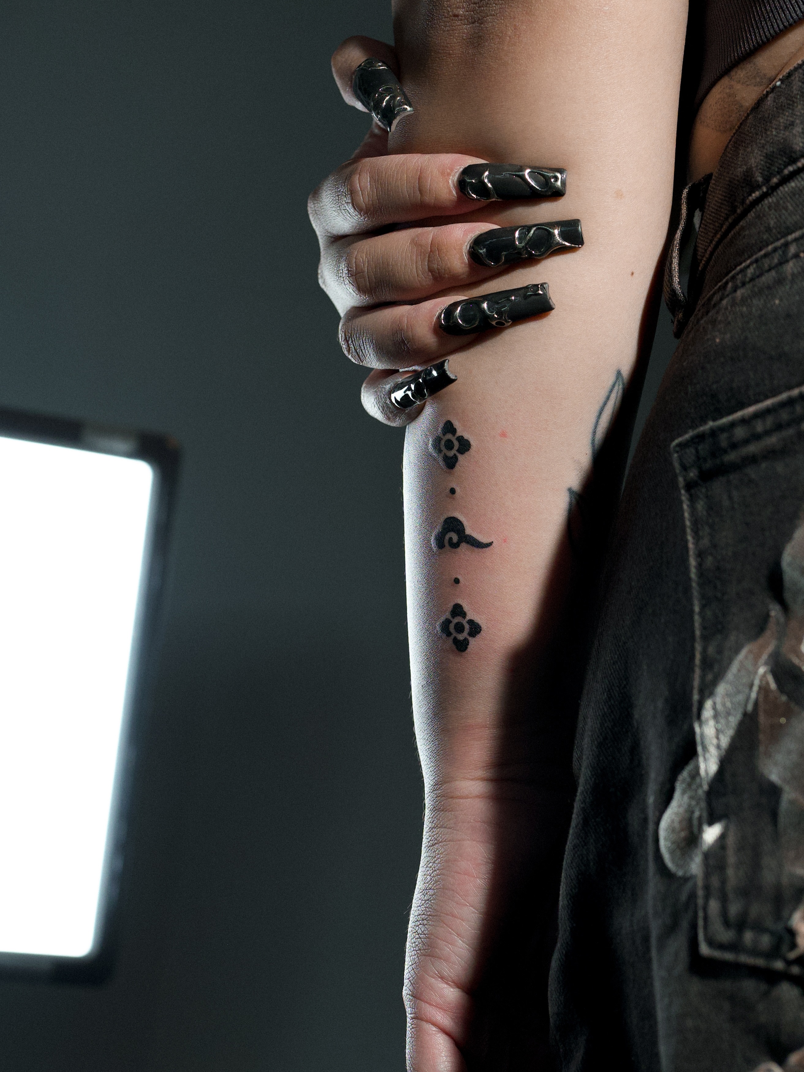 Tattoo by @comma_ttt — dotwork