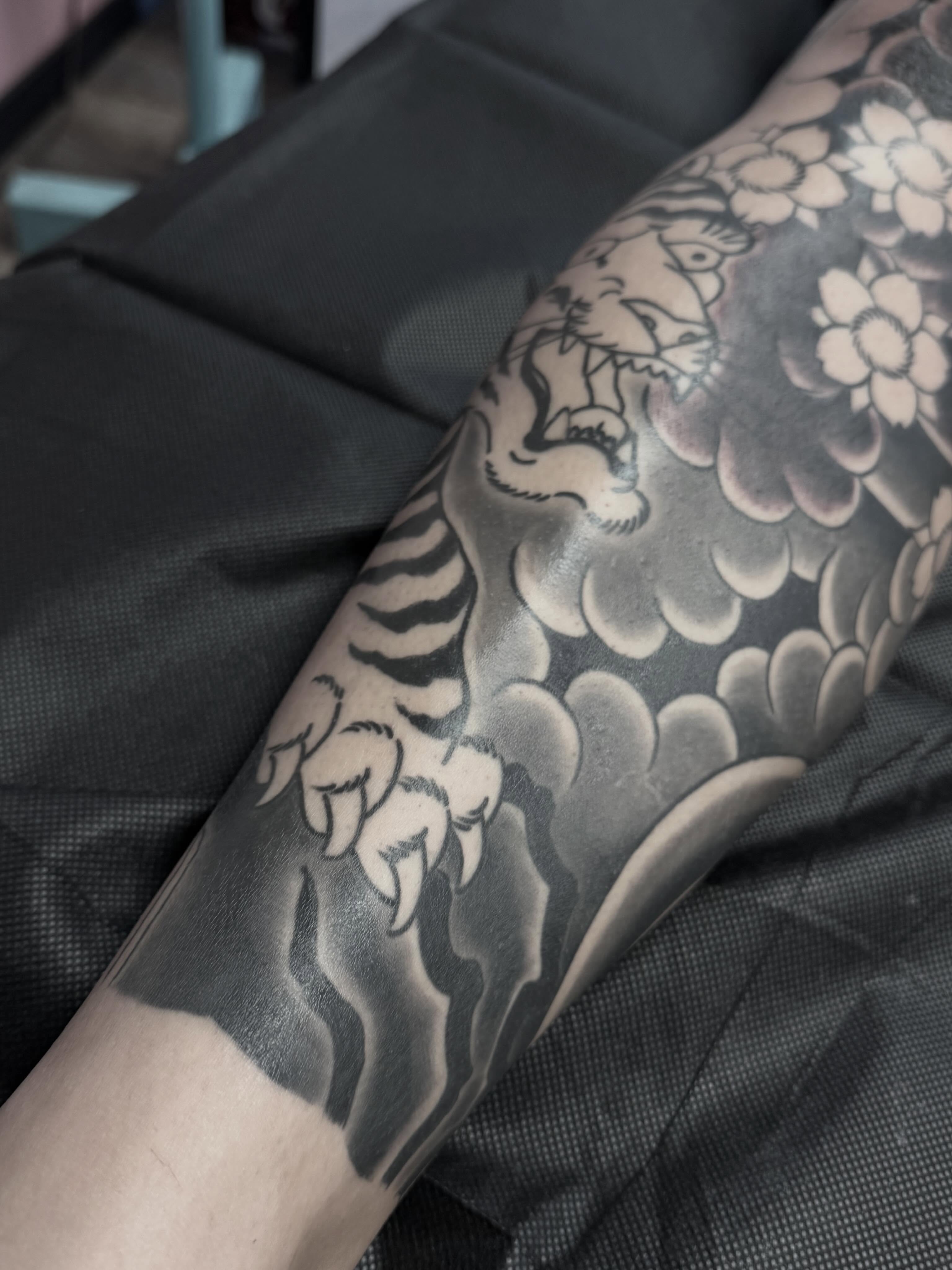 Tattoo by @xlandonx — black_and_grey