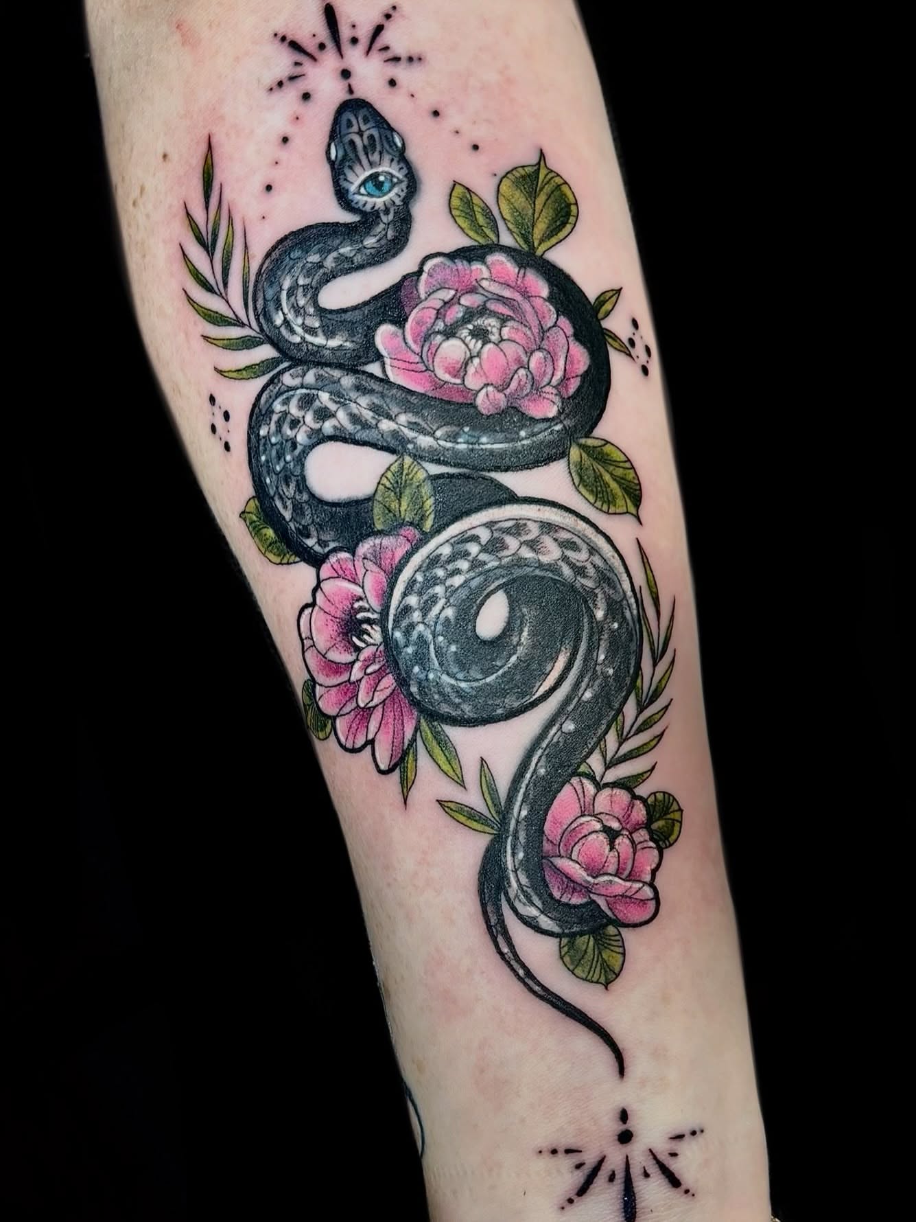 Tattoo by @katscratchtattooss — dotwork, realism