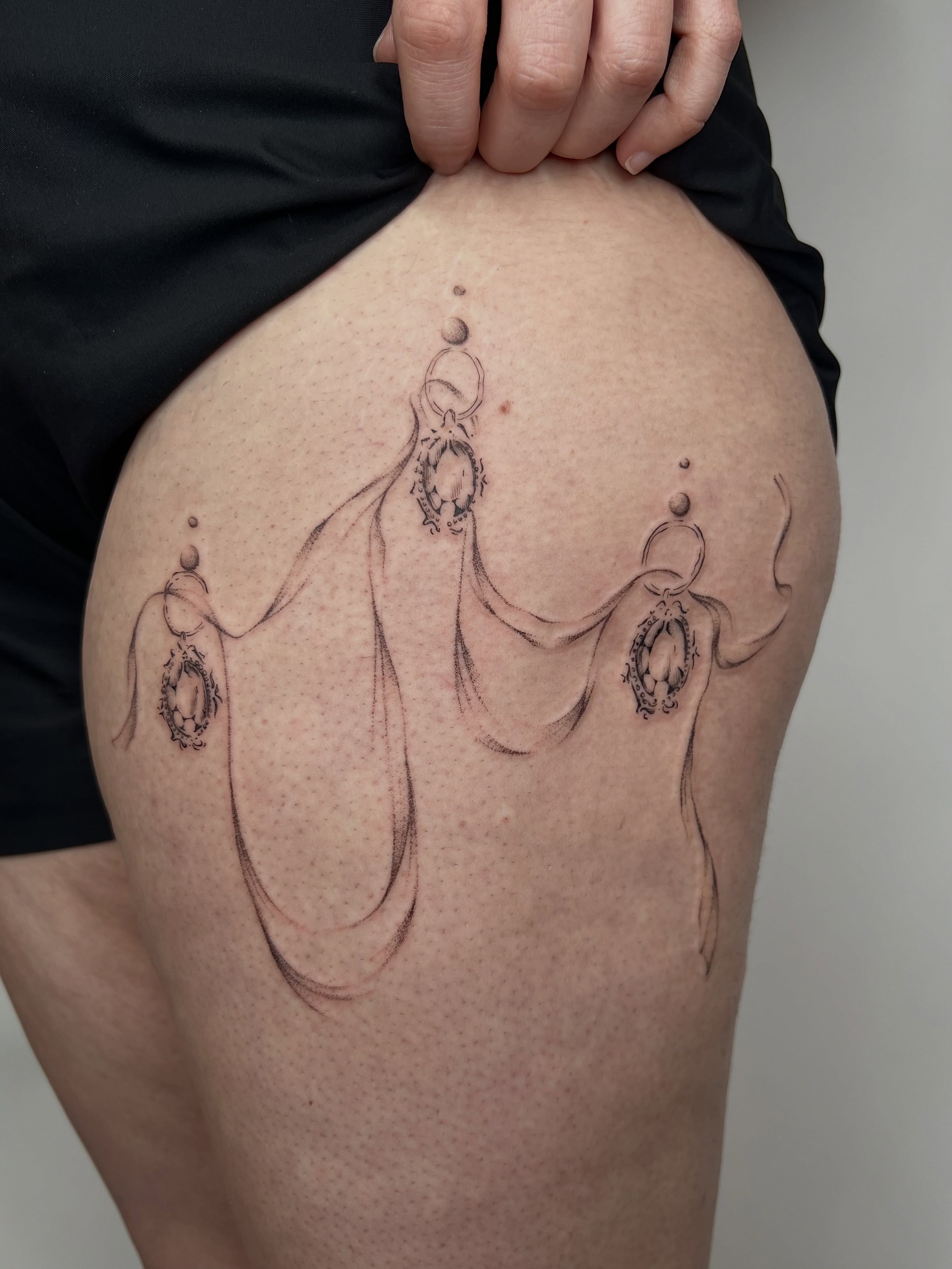 Tattoo by @druzyjewel — black_and_grey