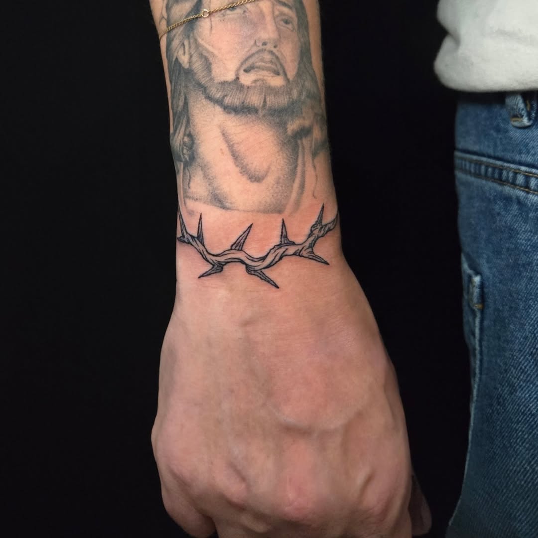 Tattoo by @pearthebeartattoo โ fine_line, black_and_grey