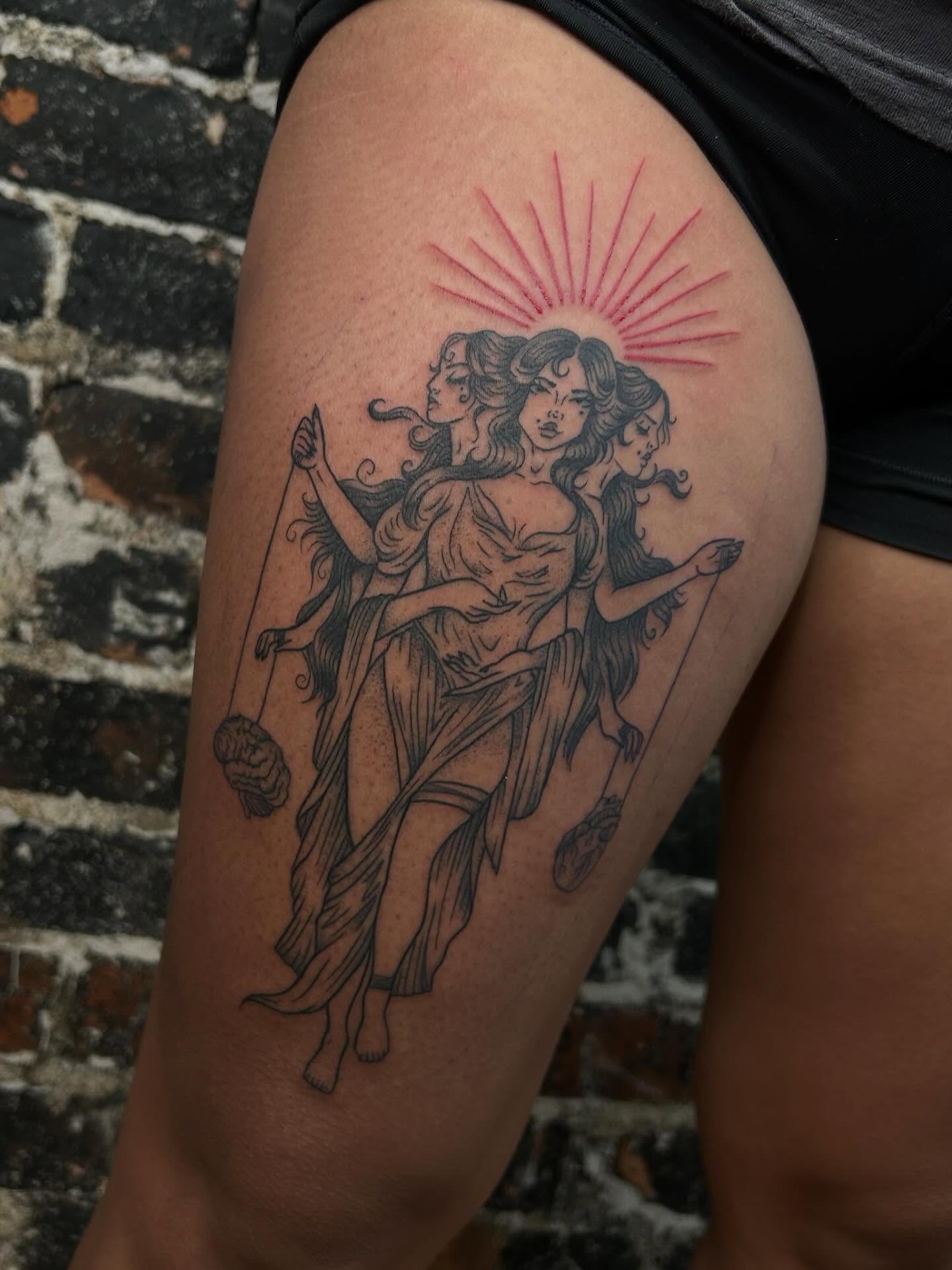 Tattoo by @kikicantdraw โ black_and_grey