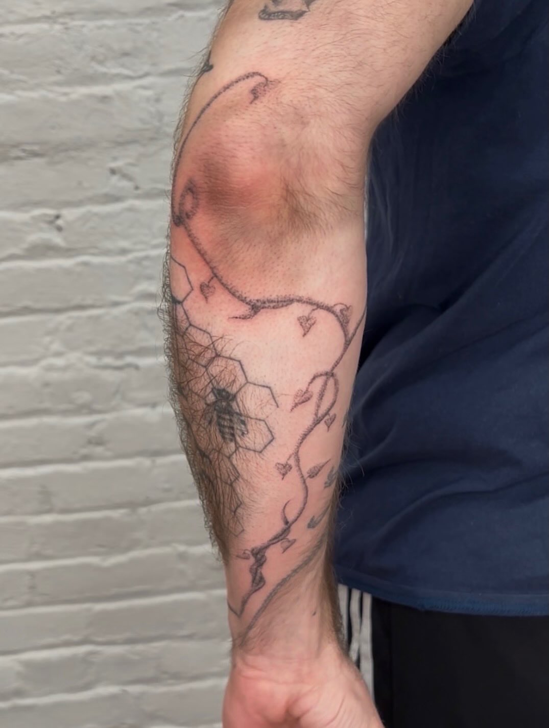 Bee and vines black and grey tattoo on the forearm by sabrina ✿ ◔ ں ◔ ✿ san francisco tattoo!
