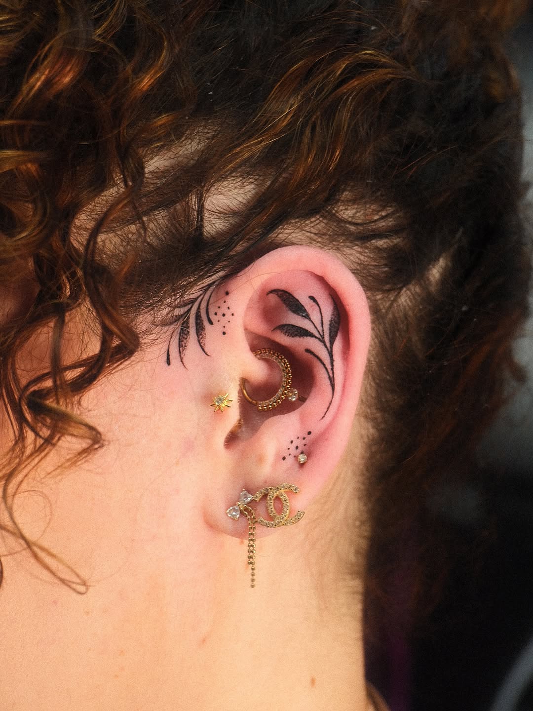 Tattoo by @night_inkaholik β fine_line, dotwork