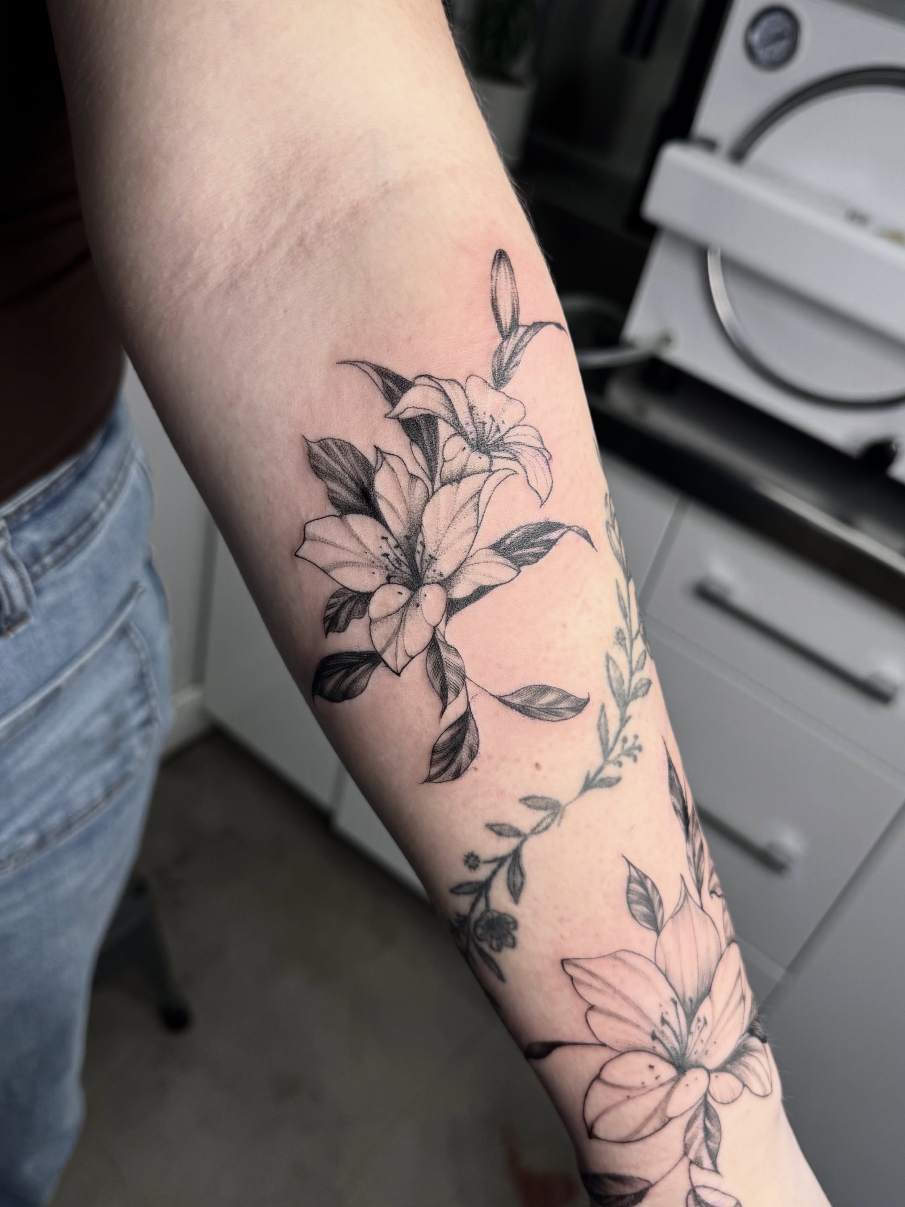 Tattoo by @beth.tattooink — black_and_grey