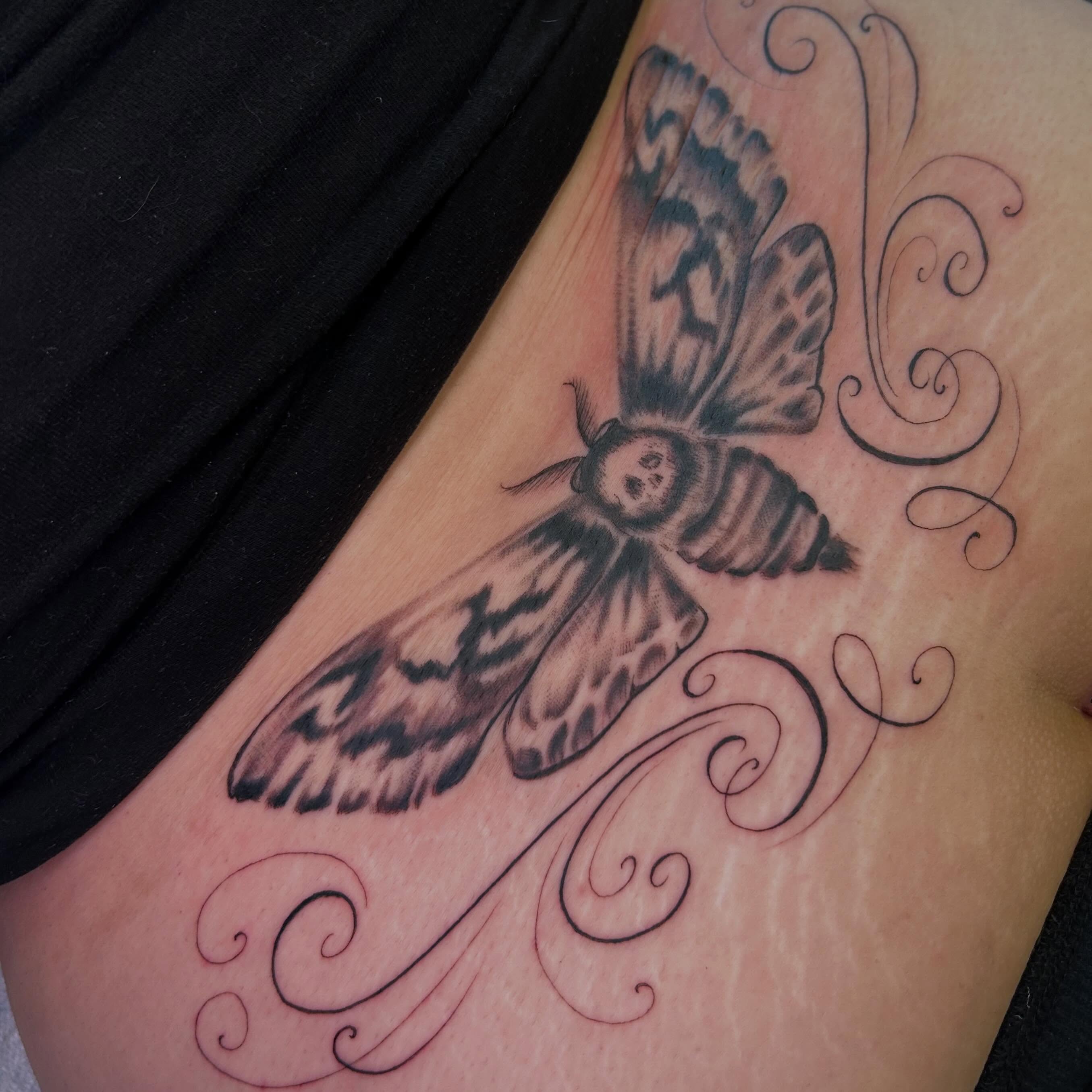 Tattoo by @salchichatattoos — black_and_grey