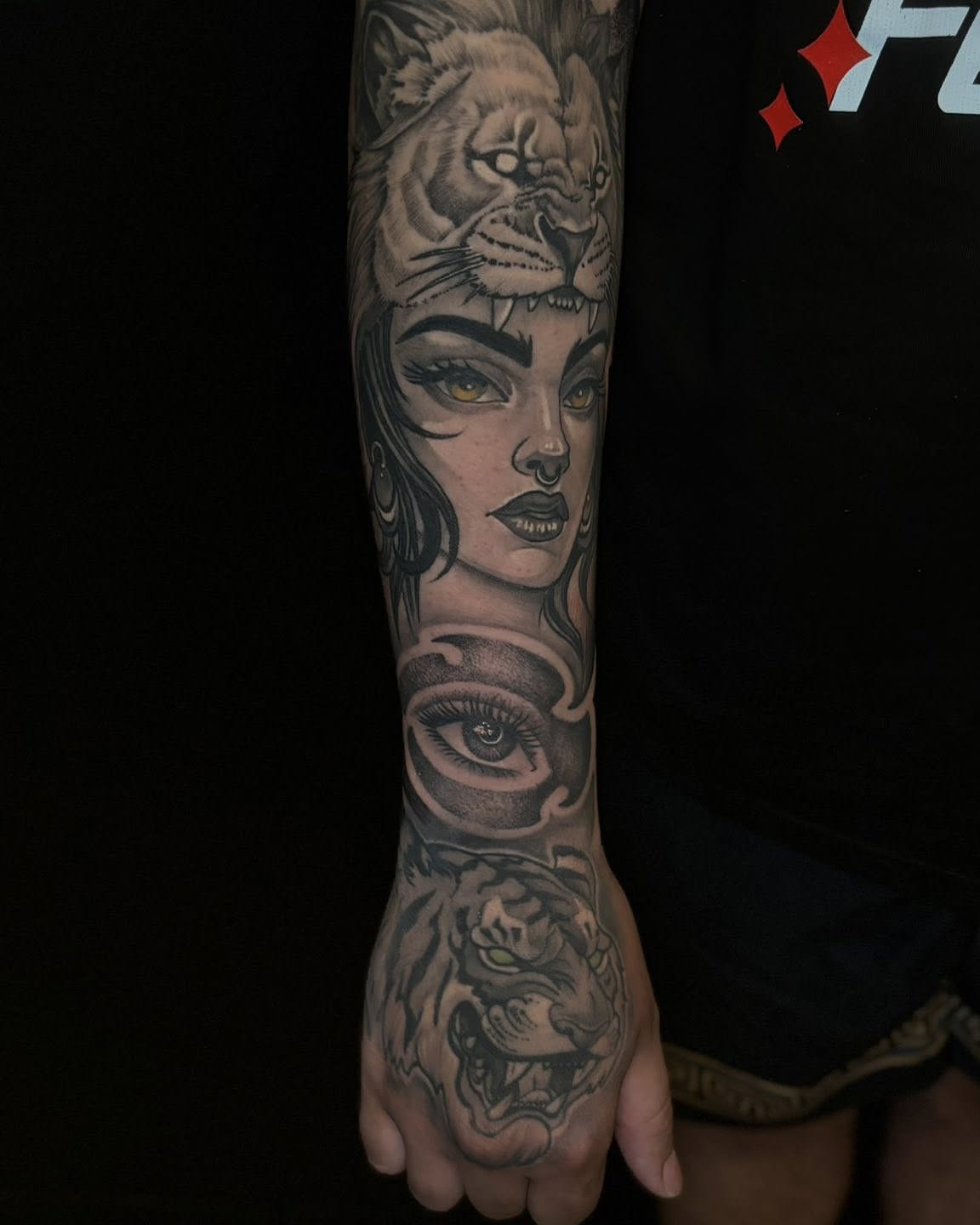 Tattoo by @elgoldoquetatua — american_traditional, realism