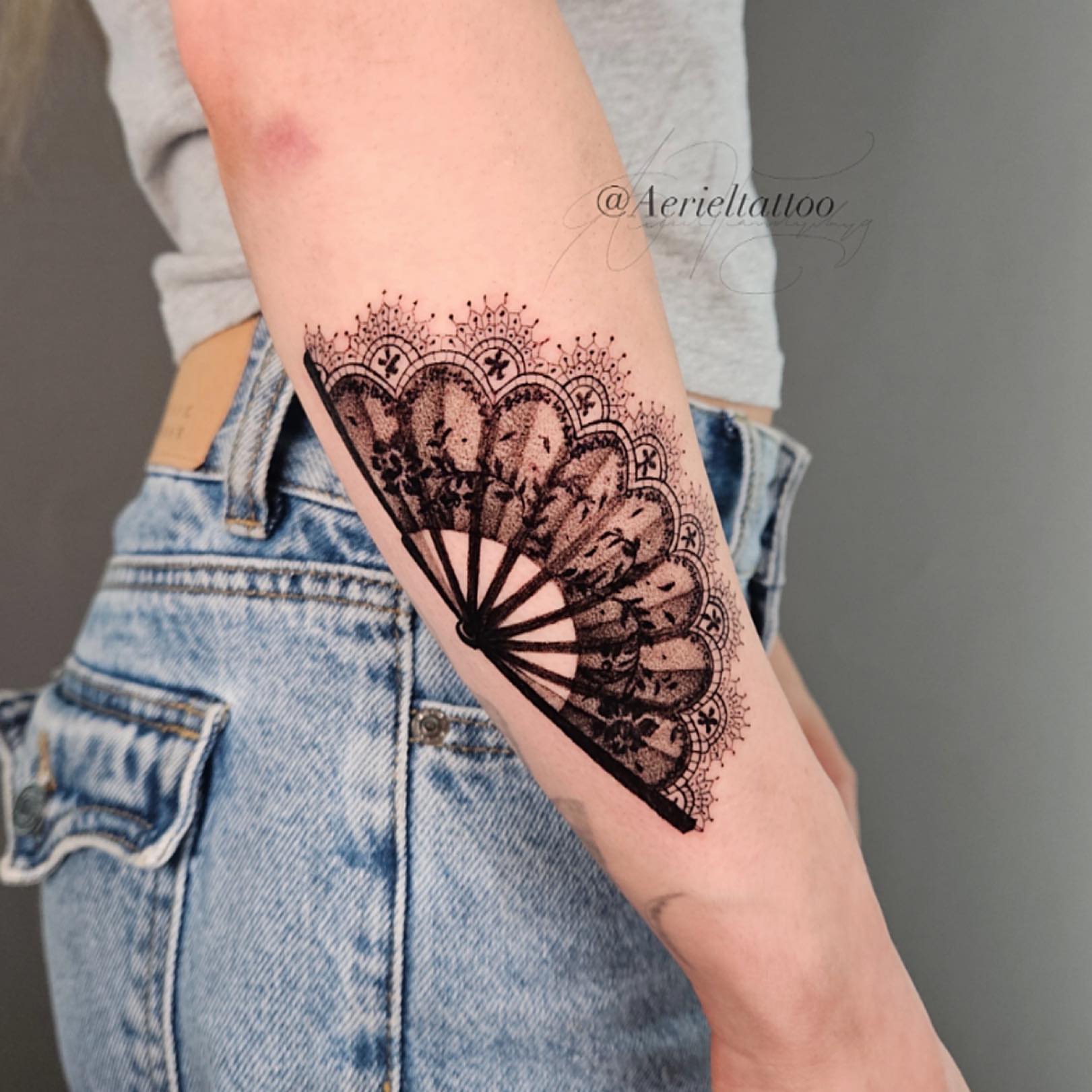 Tattoo by @aerieltattoo — black_and_grey