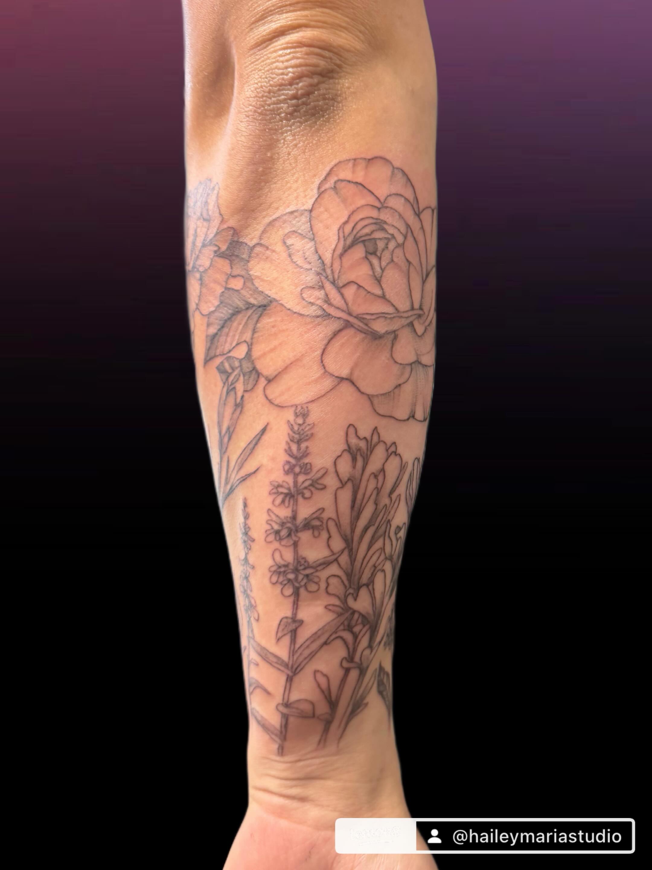 Tattoo by @haileymariastudio — black_and_grey