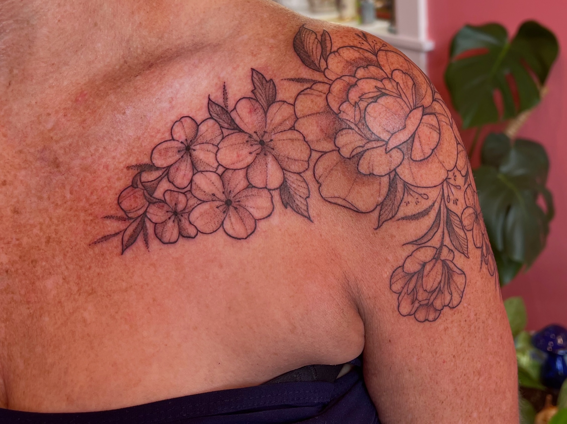 Tattoo by @laurenkelleetattoos — fine_line, black_and_grey