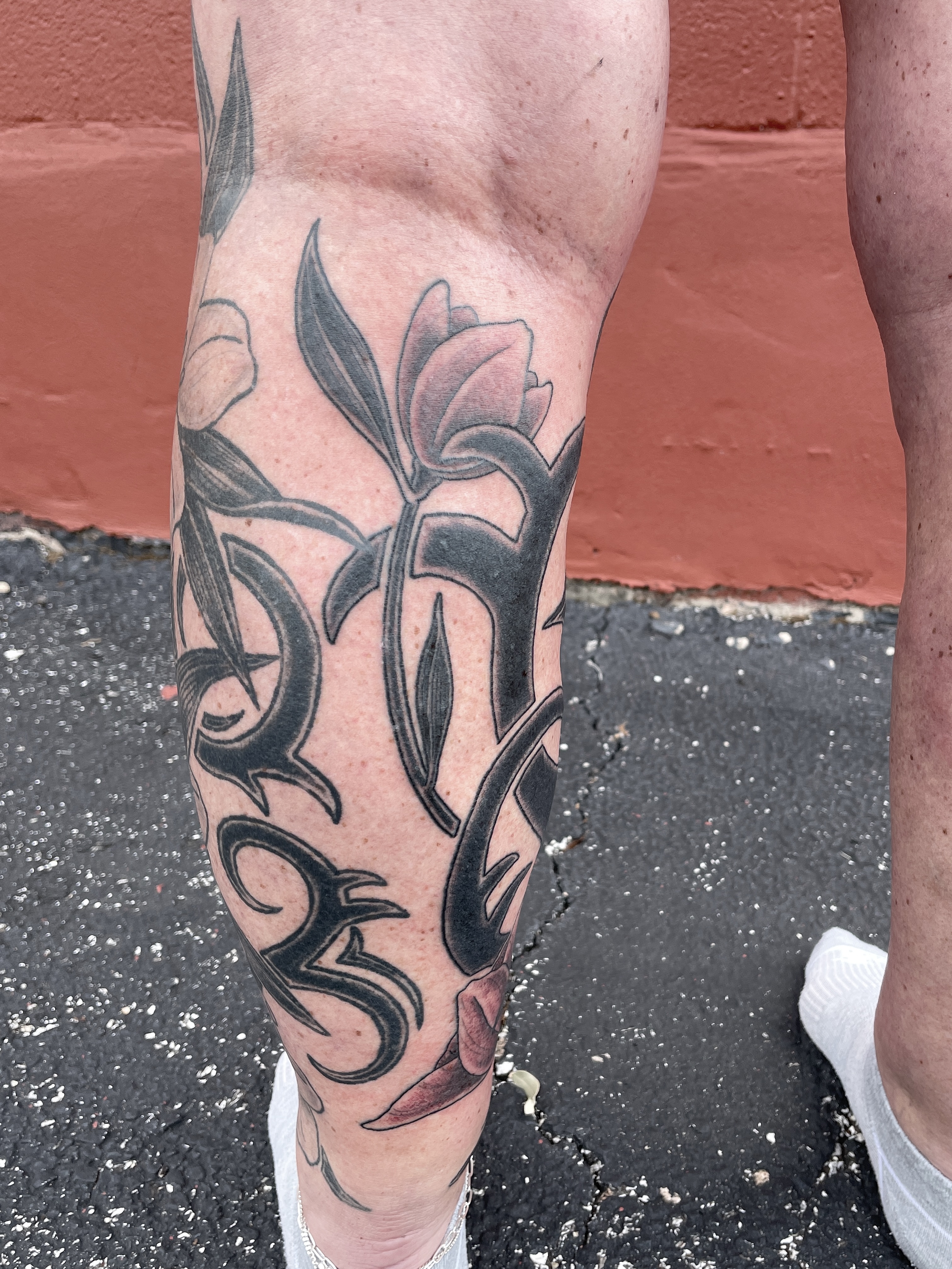 Tattoo by @julietattoos — black_and_grey, ornamental