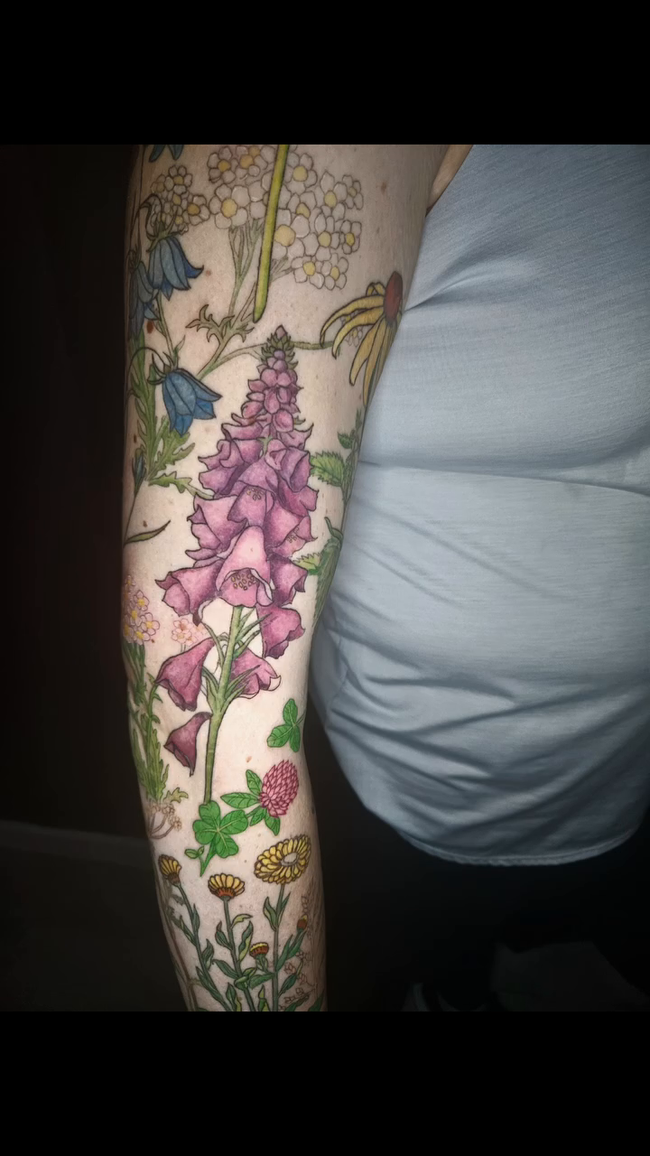 Tattoo by @carolynxriot.tattoos — fine_line, illustrative
