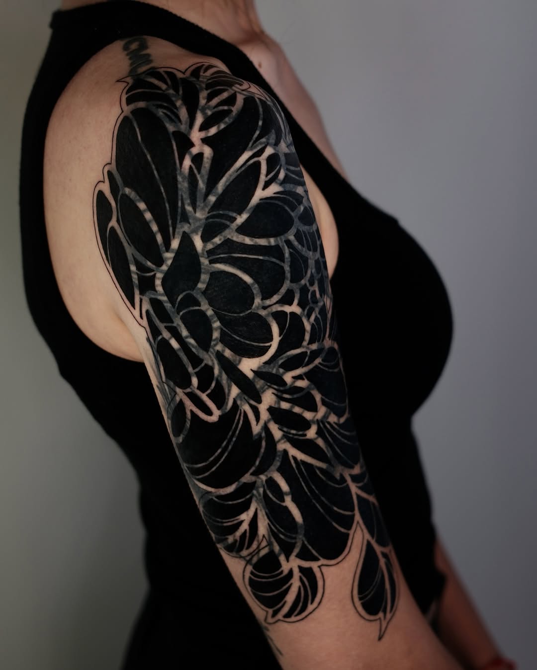 Tattoo by @sabrinawu_tattoo โ blackwork, ornamental